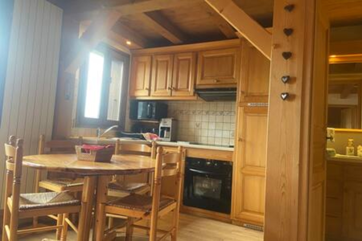 Panoramic Mountains view 2 levels loft w/ balcony
