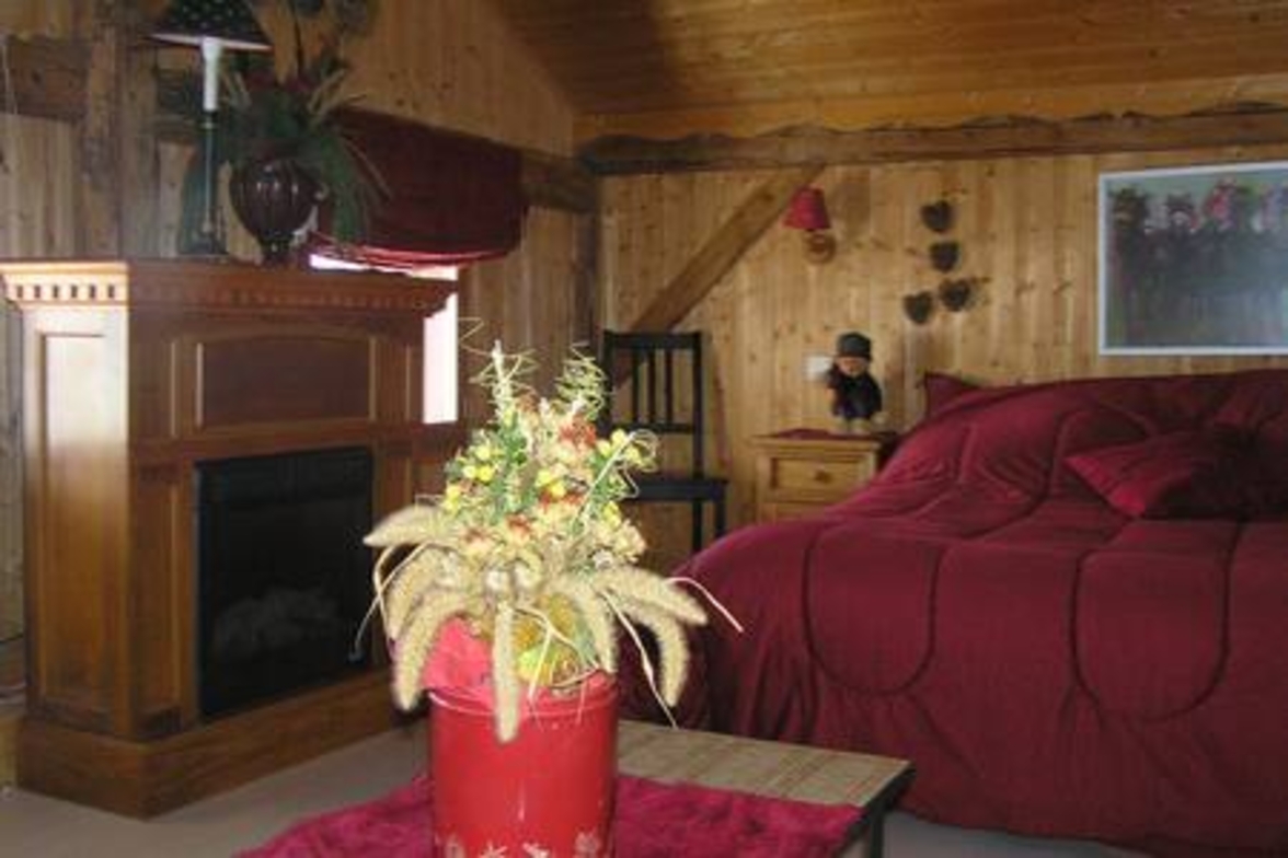 Panoramic Mountains view 2 levels loft w/ balcony
