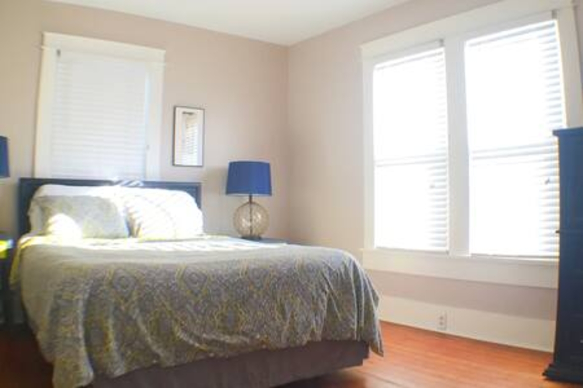 Meet Memphis in Midtown! Stay at Overton Square.