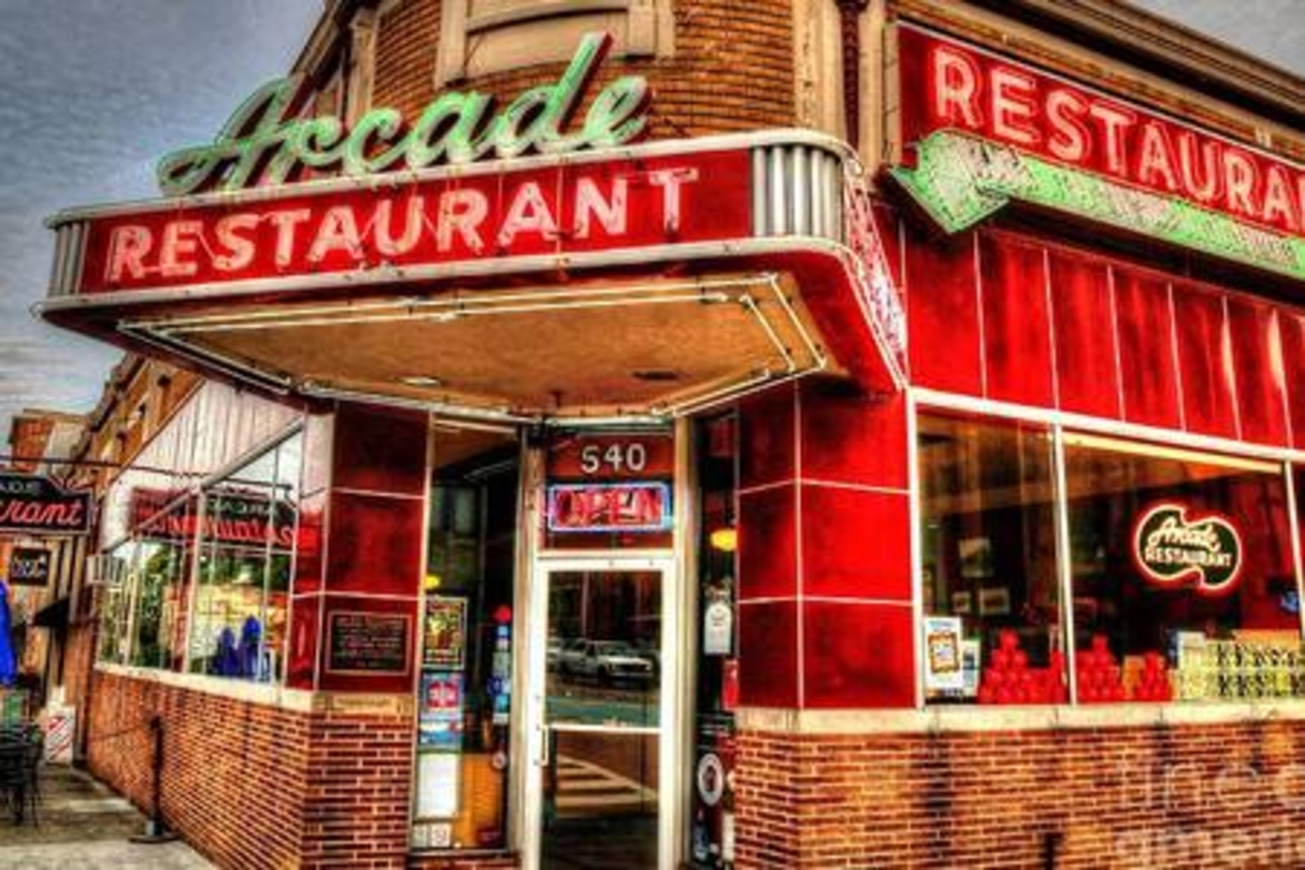 Meet Memphis in Midtown! Stay at Overton Square.