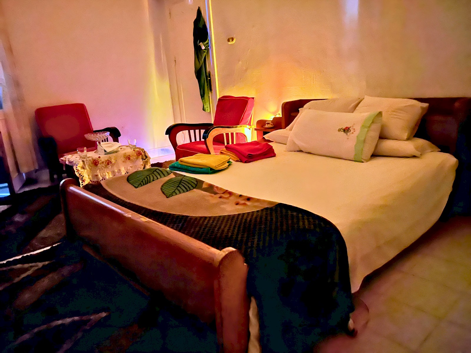 Gadou 2BR Apt w/Kitchen & Balcony – Port Said