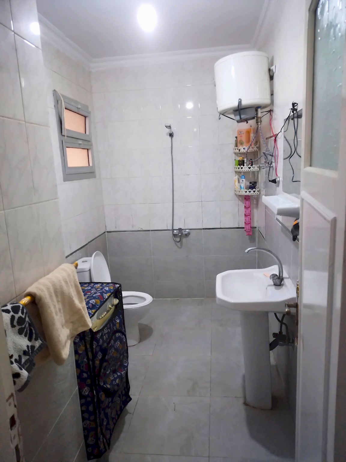 Gadou 2BR Apt w/Kitchen & Balcony – Port Said
