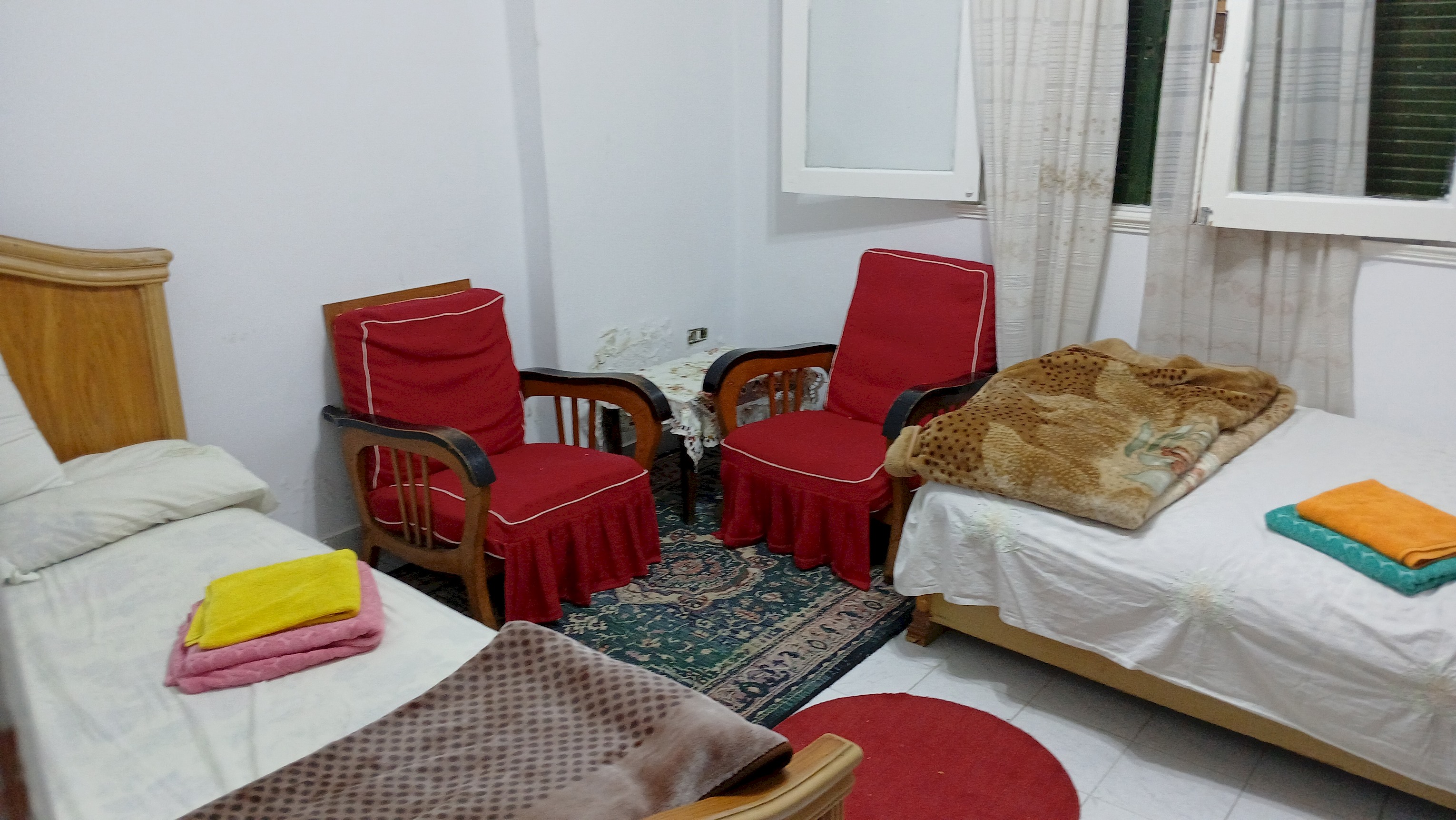 Gadou Shared Dorm – Budget Social Stay