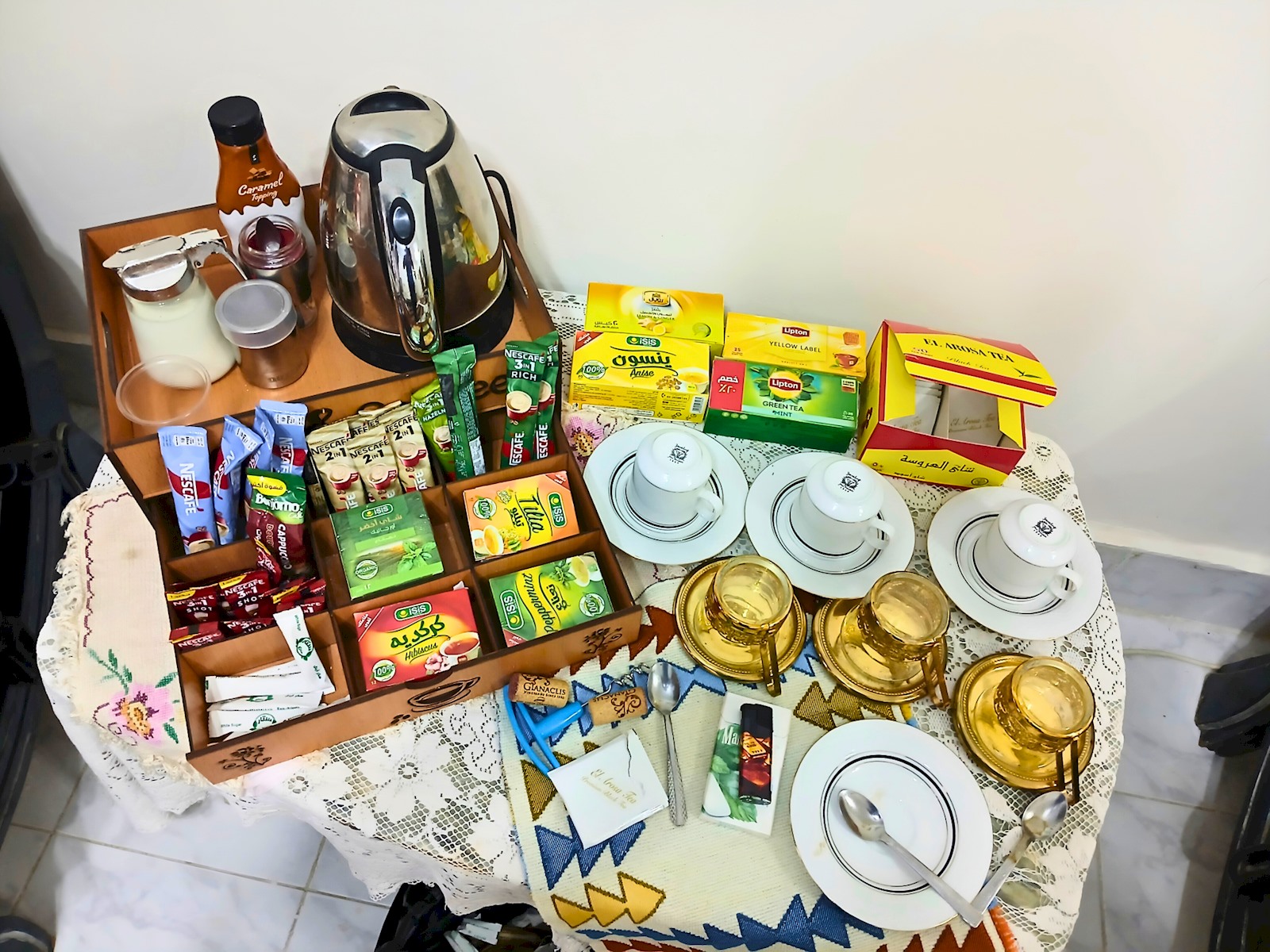 Gadou Twin Room – Shared Apartment Access