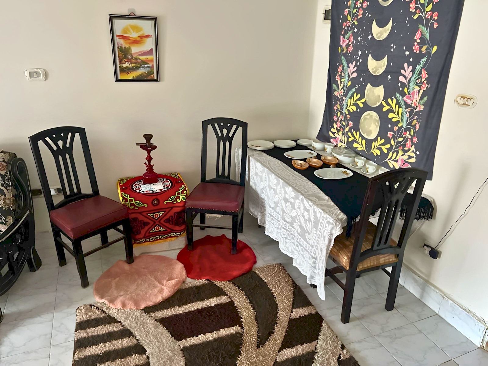 Gadou Twin Room – Shared Apartment Access