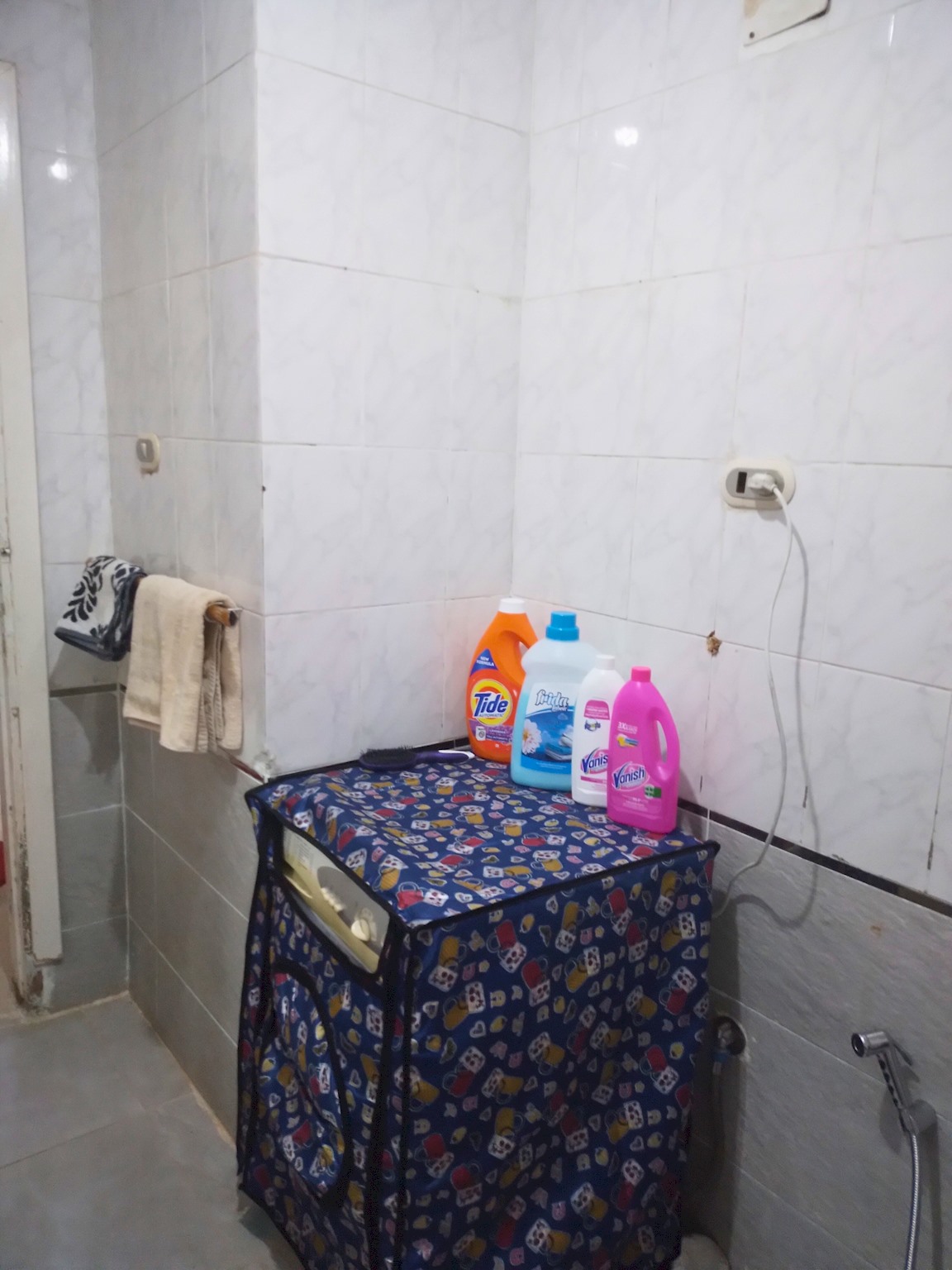 Gadou King Room – Shared Apartment Access