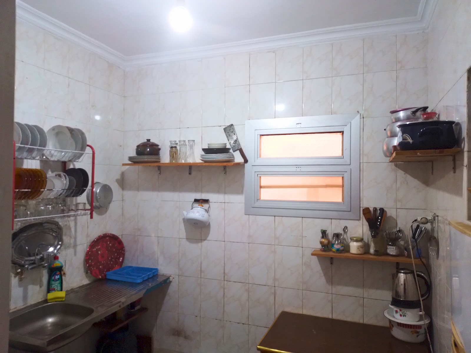 Gadou King Room – Shared Apartment Access