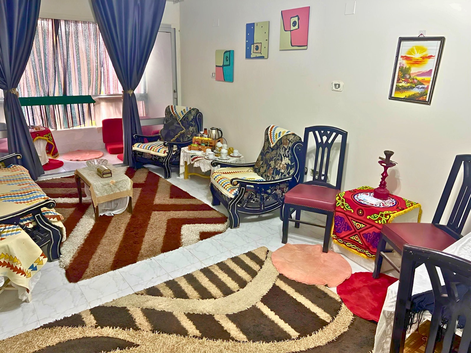 Gadou King Room – Shared Apartment Access