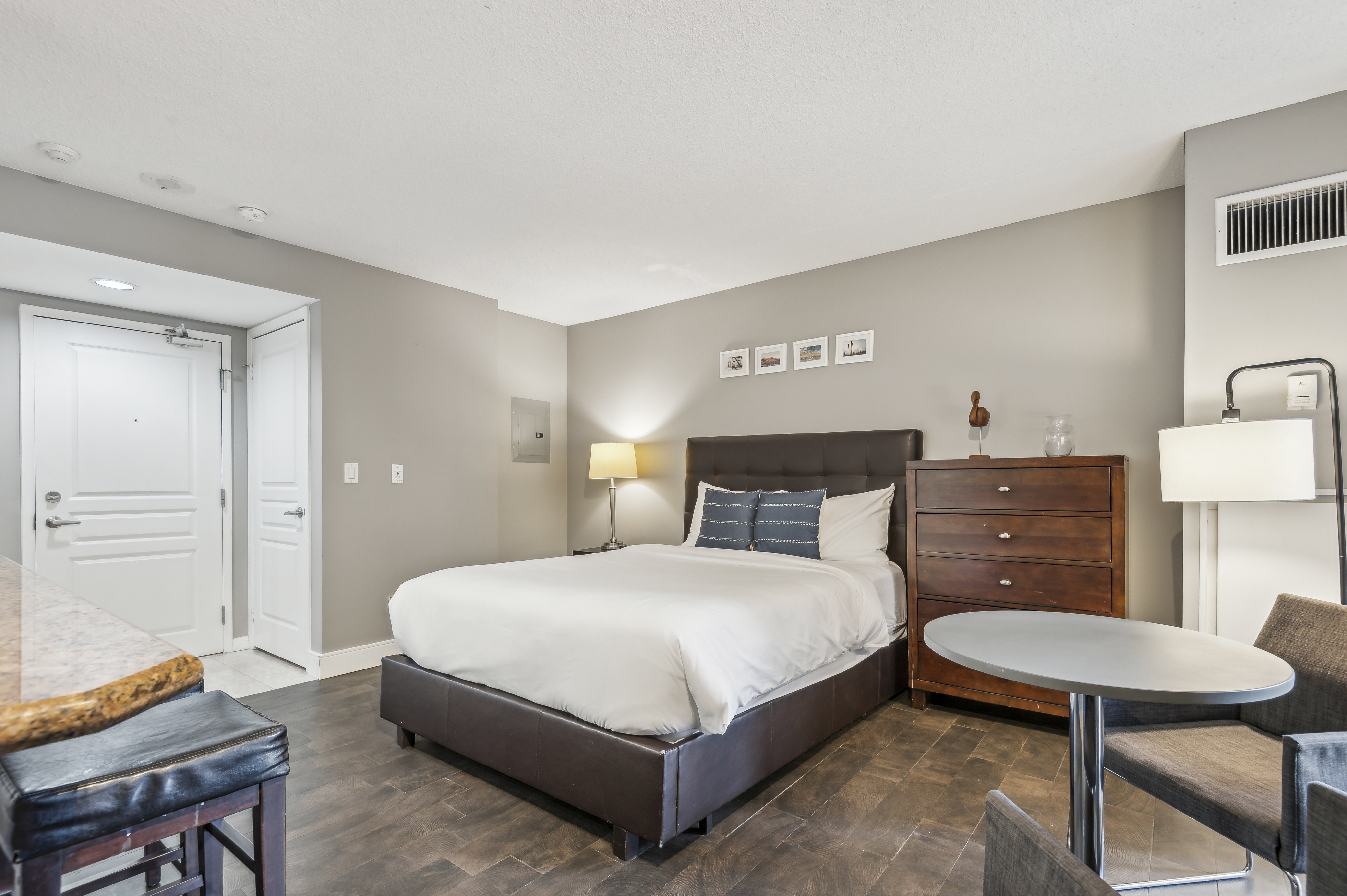 Modern Studio Condo Dt Toronto - トロント