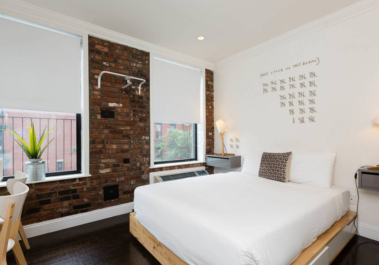 Modern Living Space With Key Amenities - Charming Stylish Retreat - Nueva York