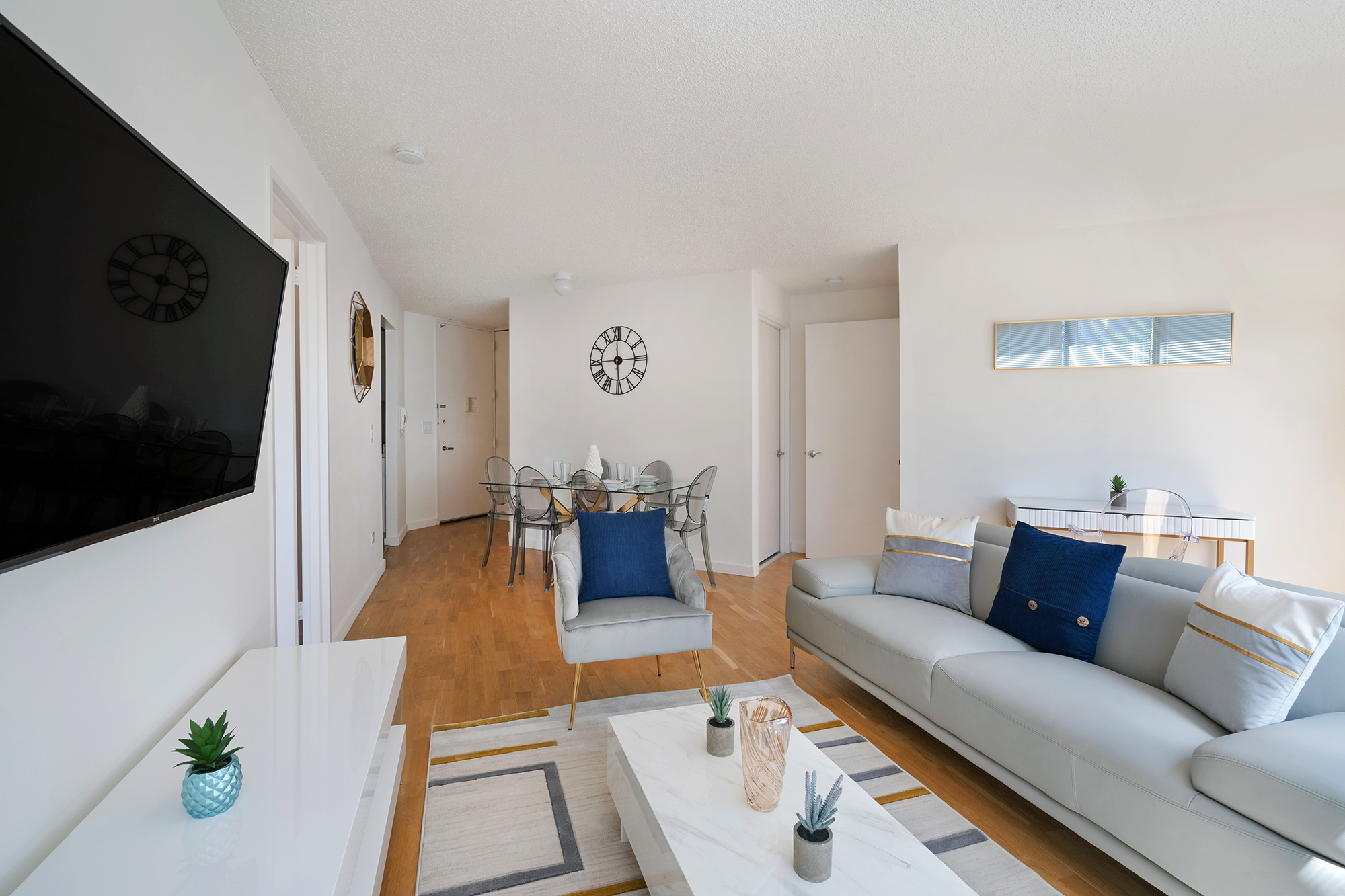Stunning Apartment For 4! 2 Bedrooms 2 Bath - Queens, NY