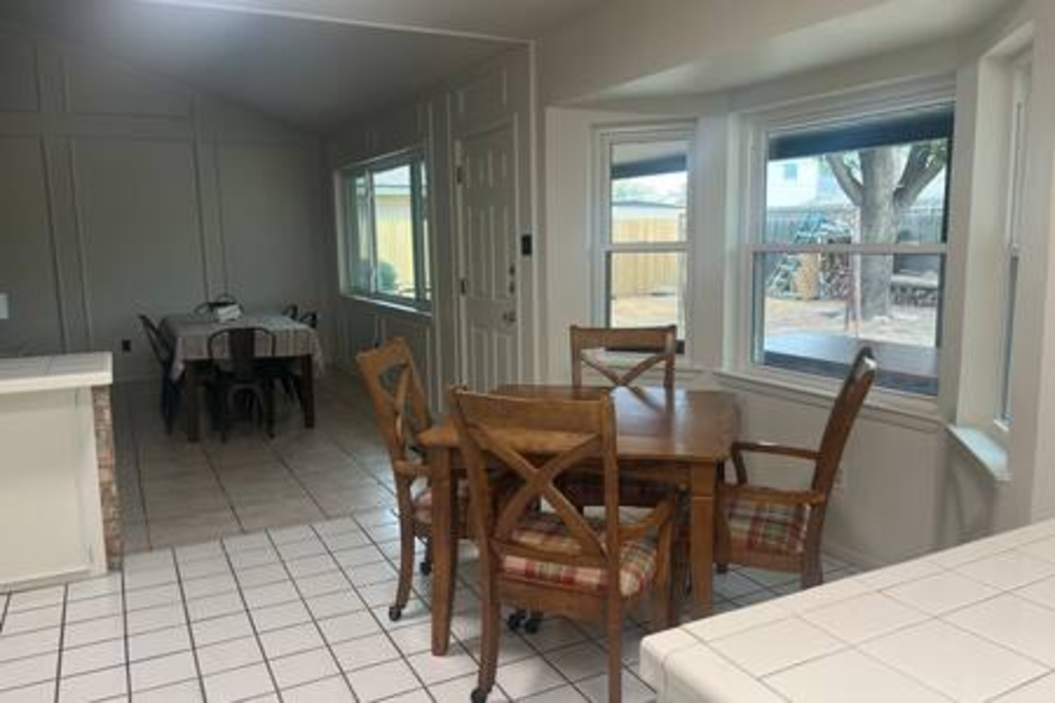 Modern living in Midland (A)