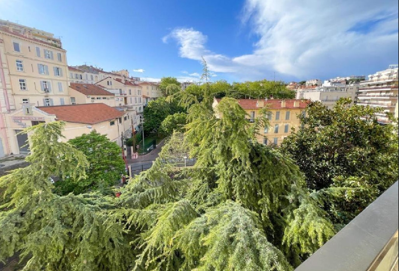 L’Ilôt avec balcon au cœur du centre-ville