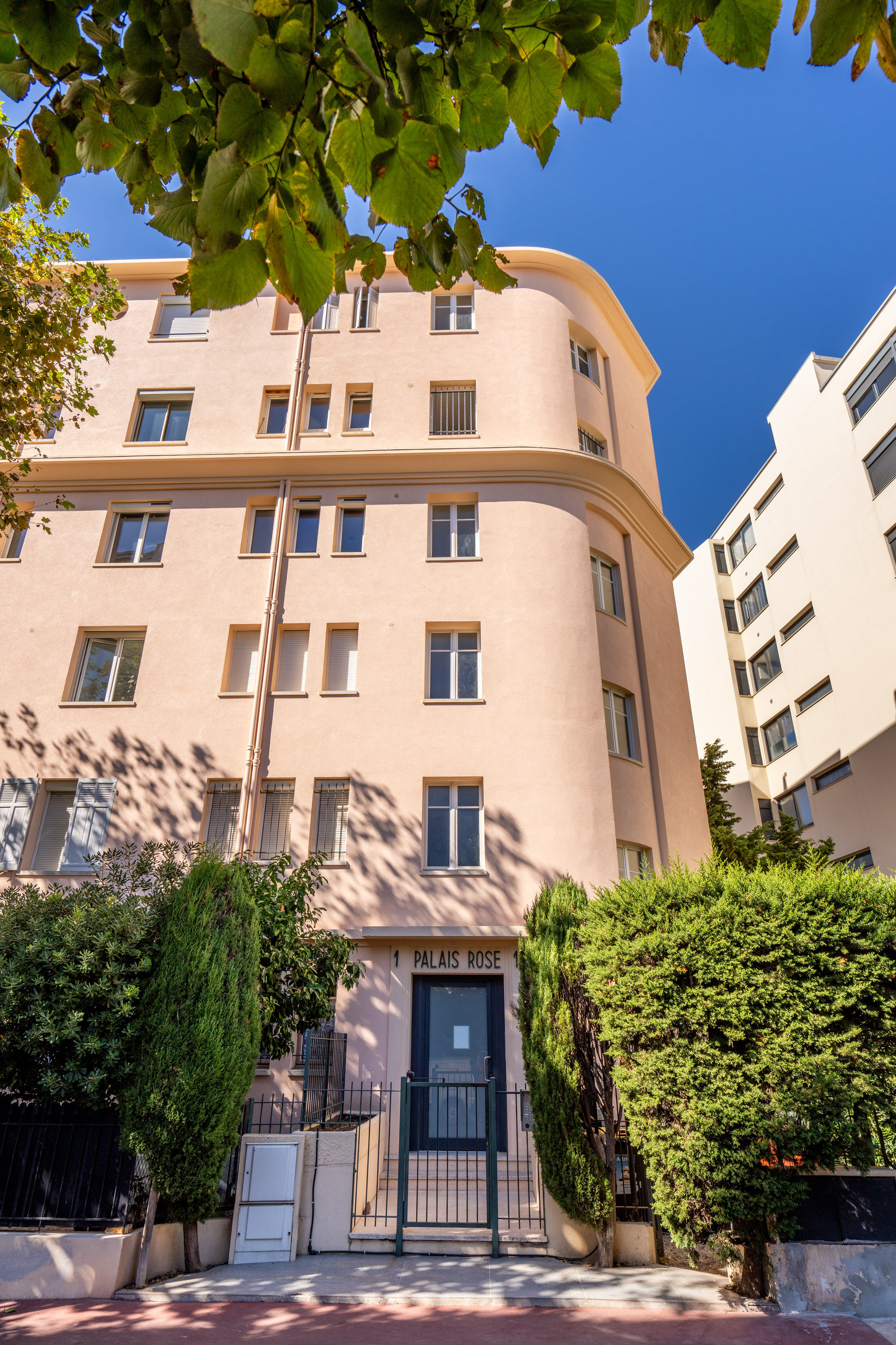Le Madrid avec balcon proche Croisette et Palais