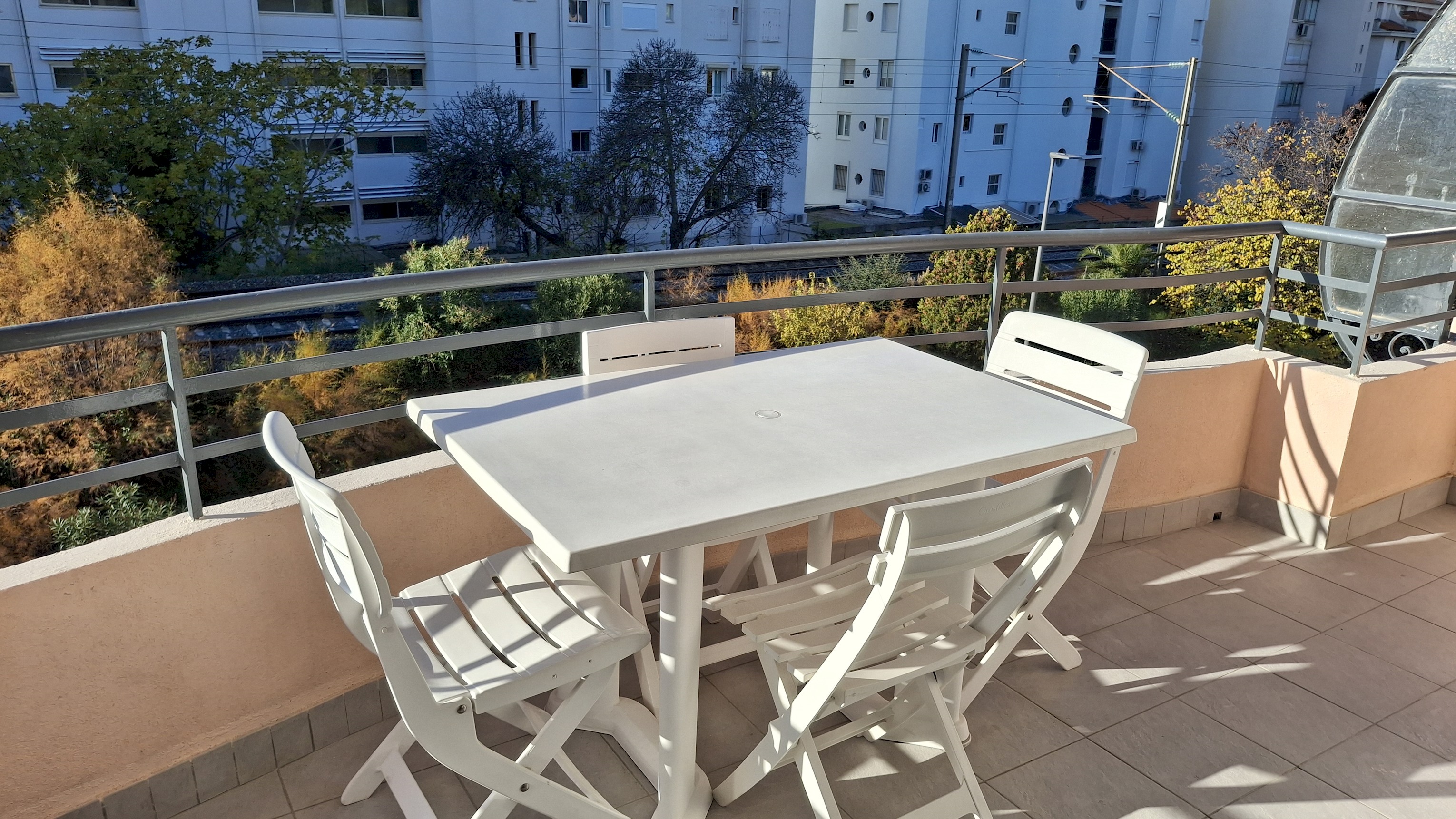 Le Madrid avec balcon proche Croisette et Palais