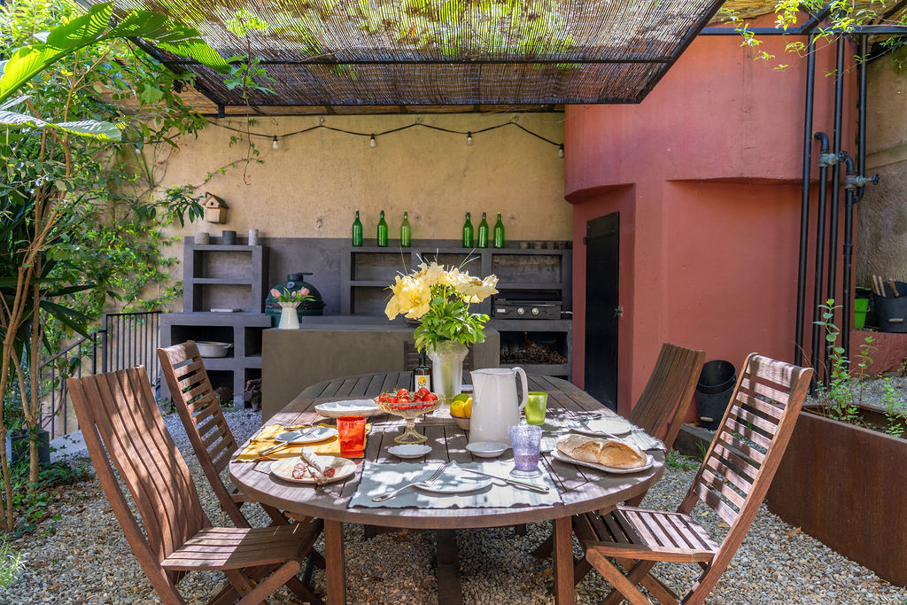 Villa Campestra avec piscine, terrasses et jardin