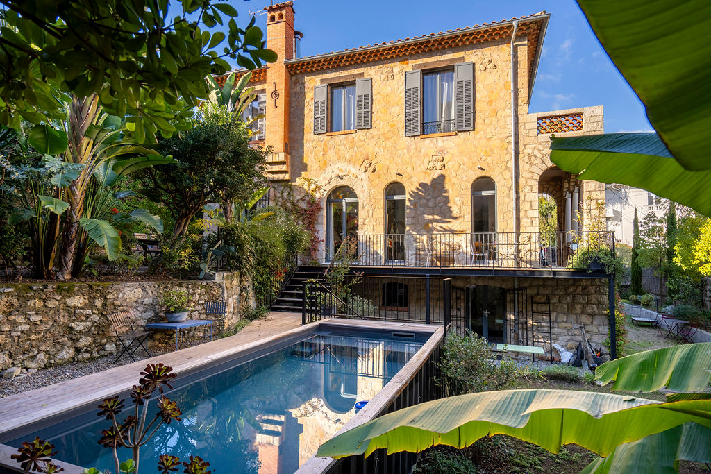 Villa Campestra avec piscine, terrasses et jardin