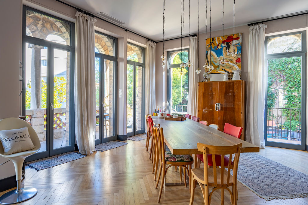 Villa Campestra avec piscine, terrasses et jardin