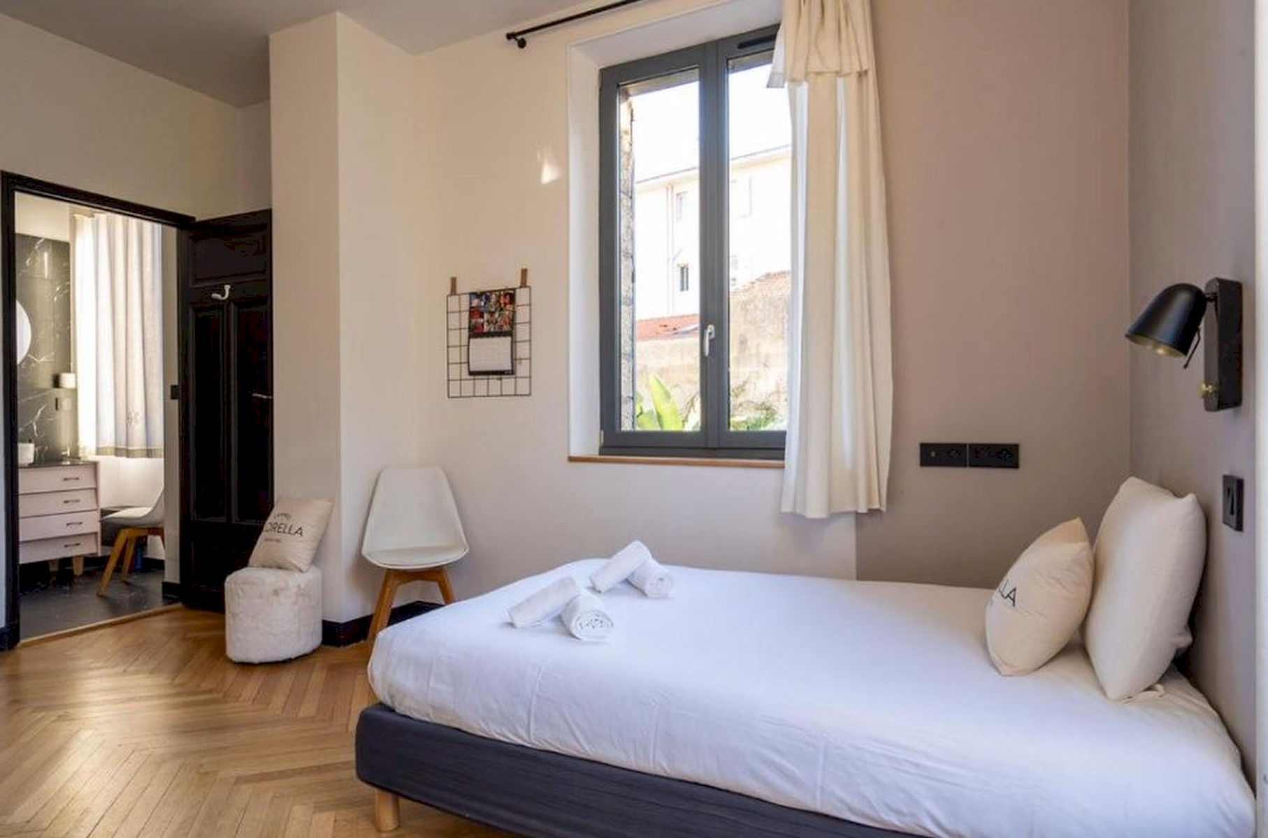Villa Campestra avec piscine, terrasses et jardin