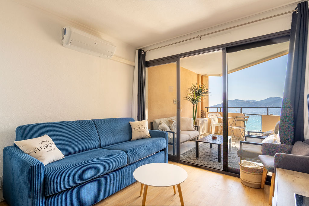 L’Azur avec terrasse vue mer et Esterel, piscine