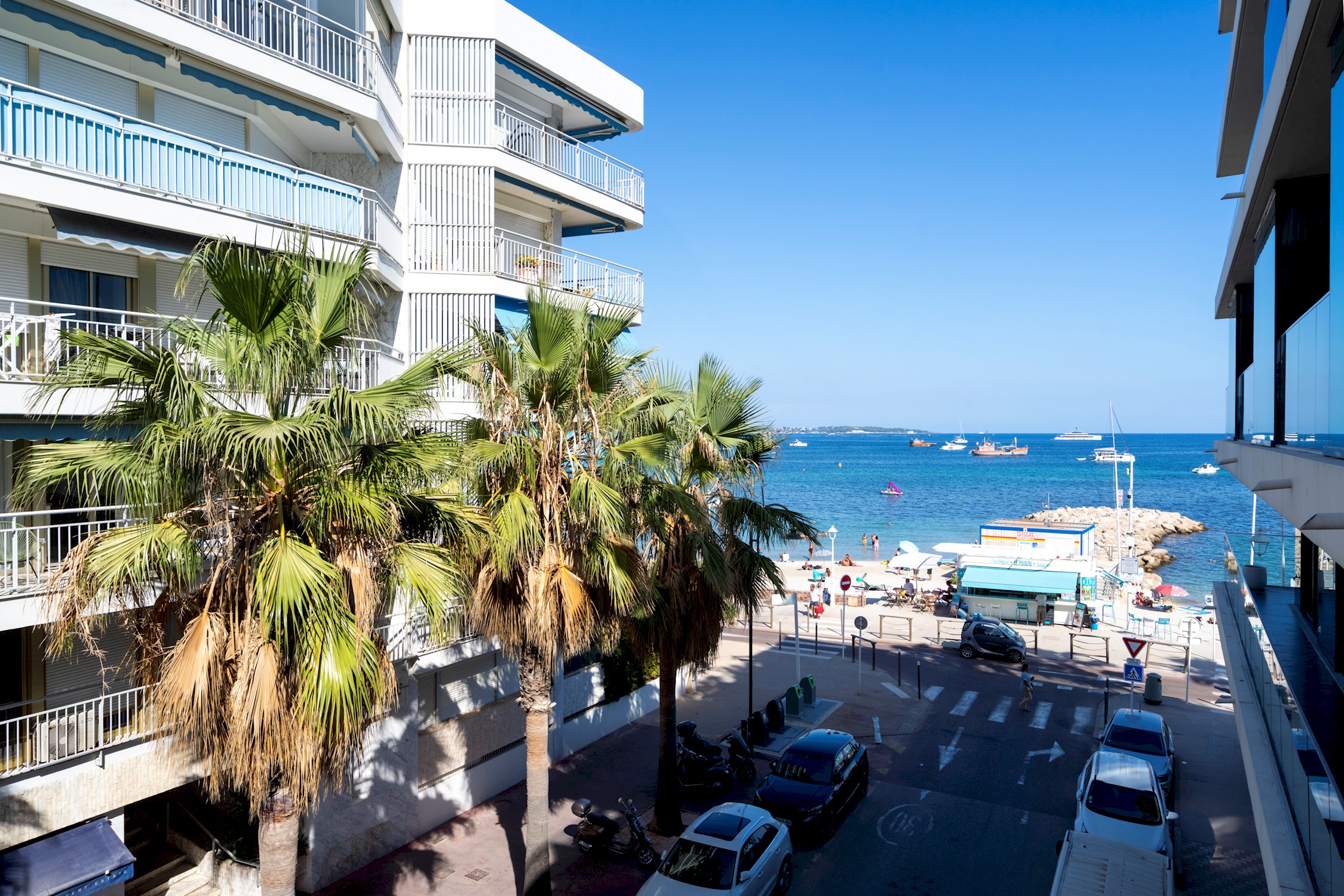 Le Palm Beach aperçu mer avec balcon proche plages