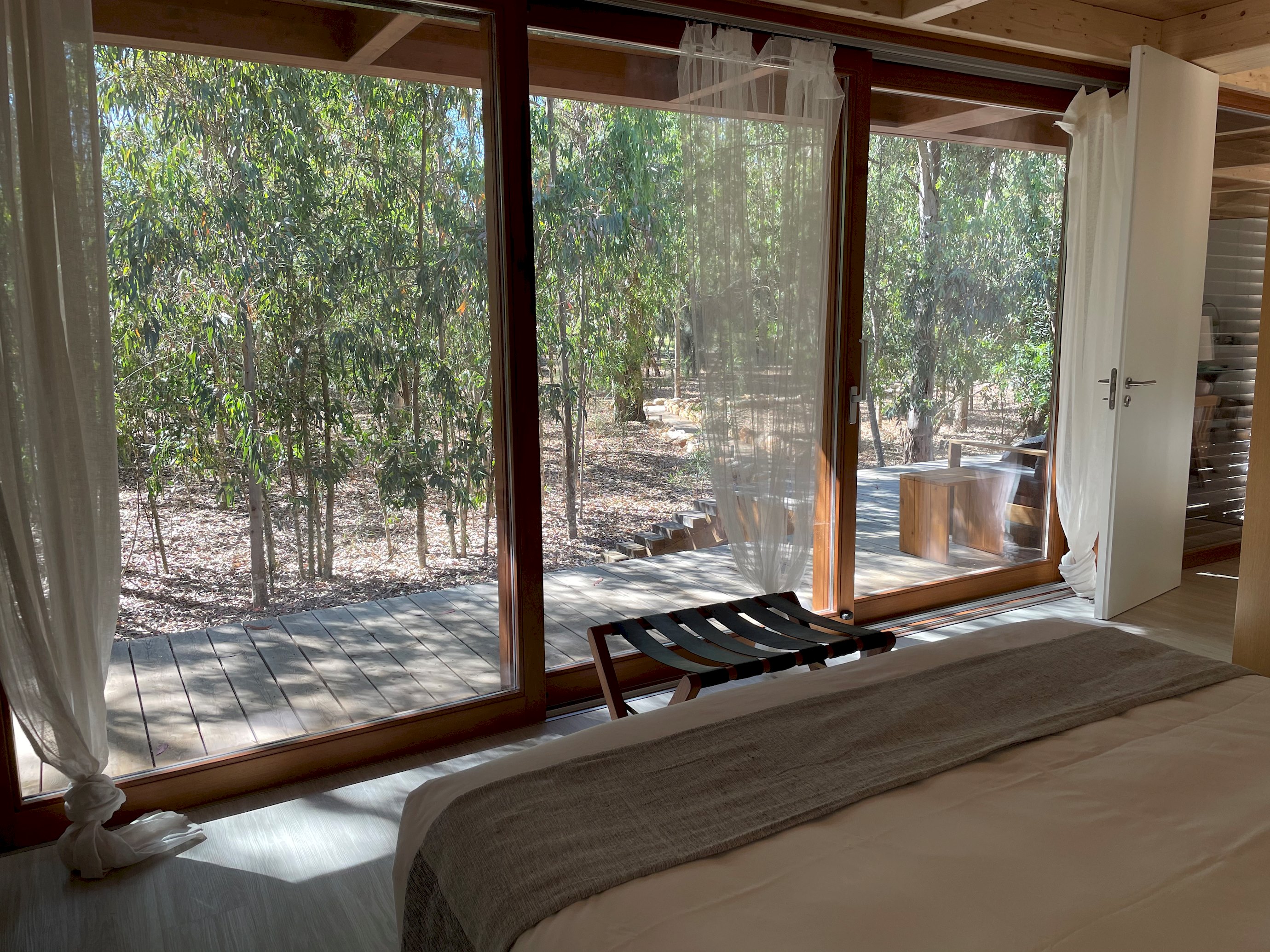 Casa da Floresta:  Eco-Design Villa,  Panoramic Views & Jacuzzi in Nature