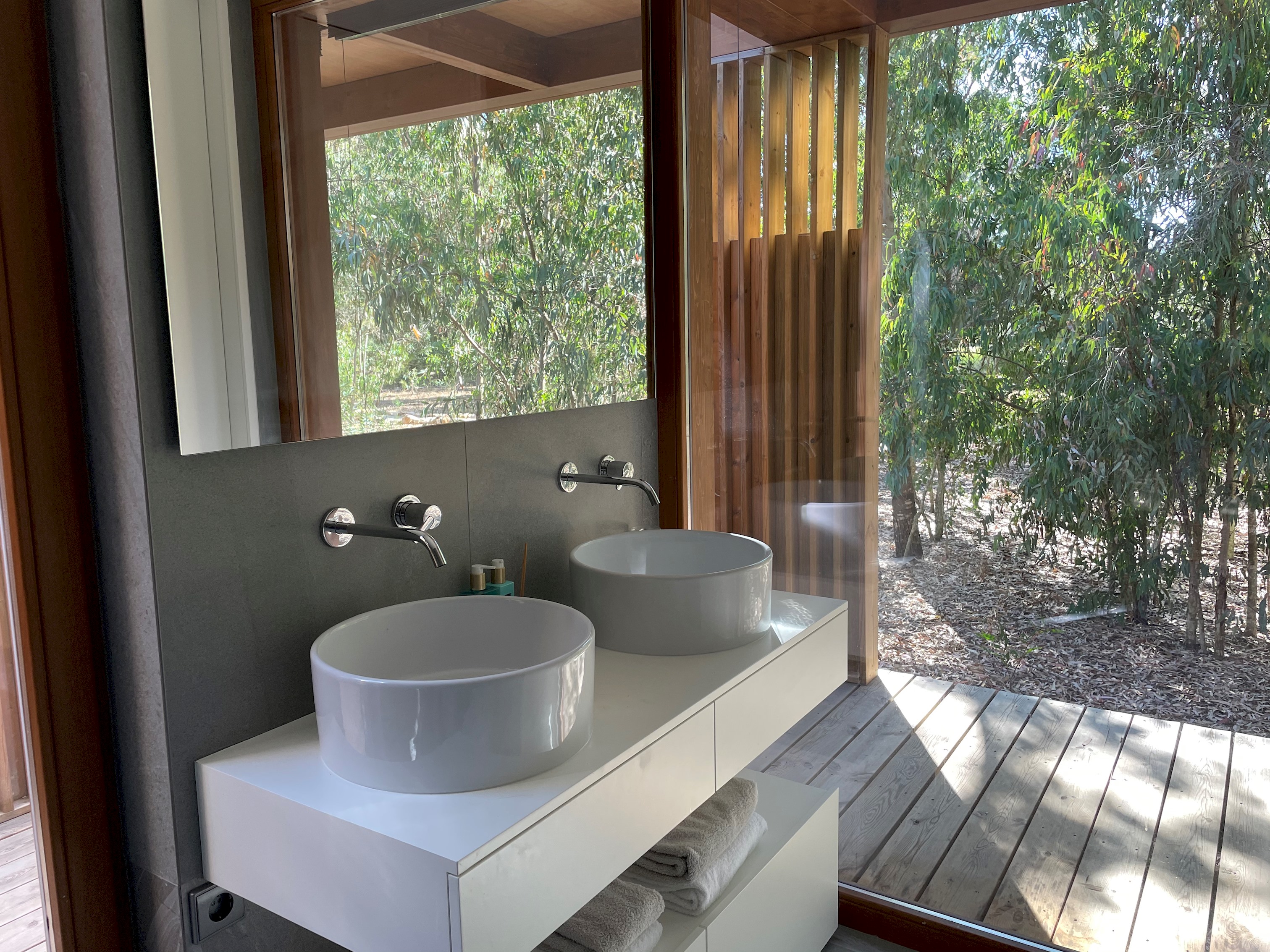 Casa da Floresta:  Eco-Design Villa,  Panoramic Views & Jacuzzi in Nature