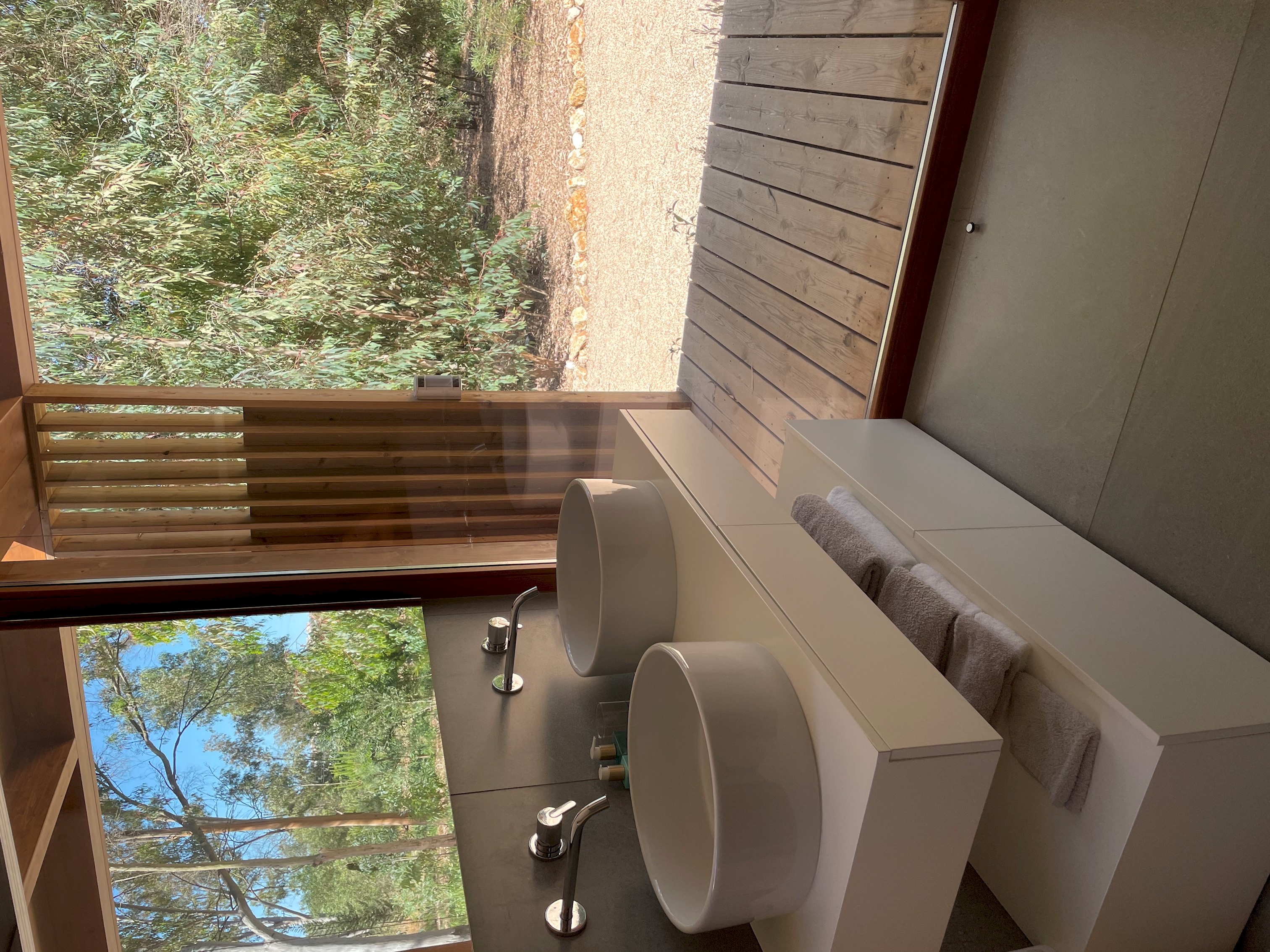 Casa da Floresta:  Eco-Design Villa,  Panoramic Views & Jacuzzi in Nature