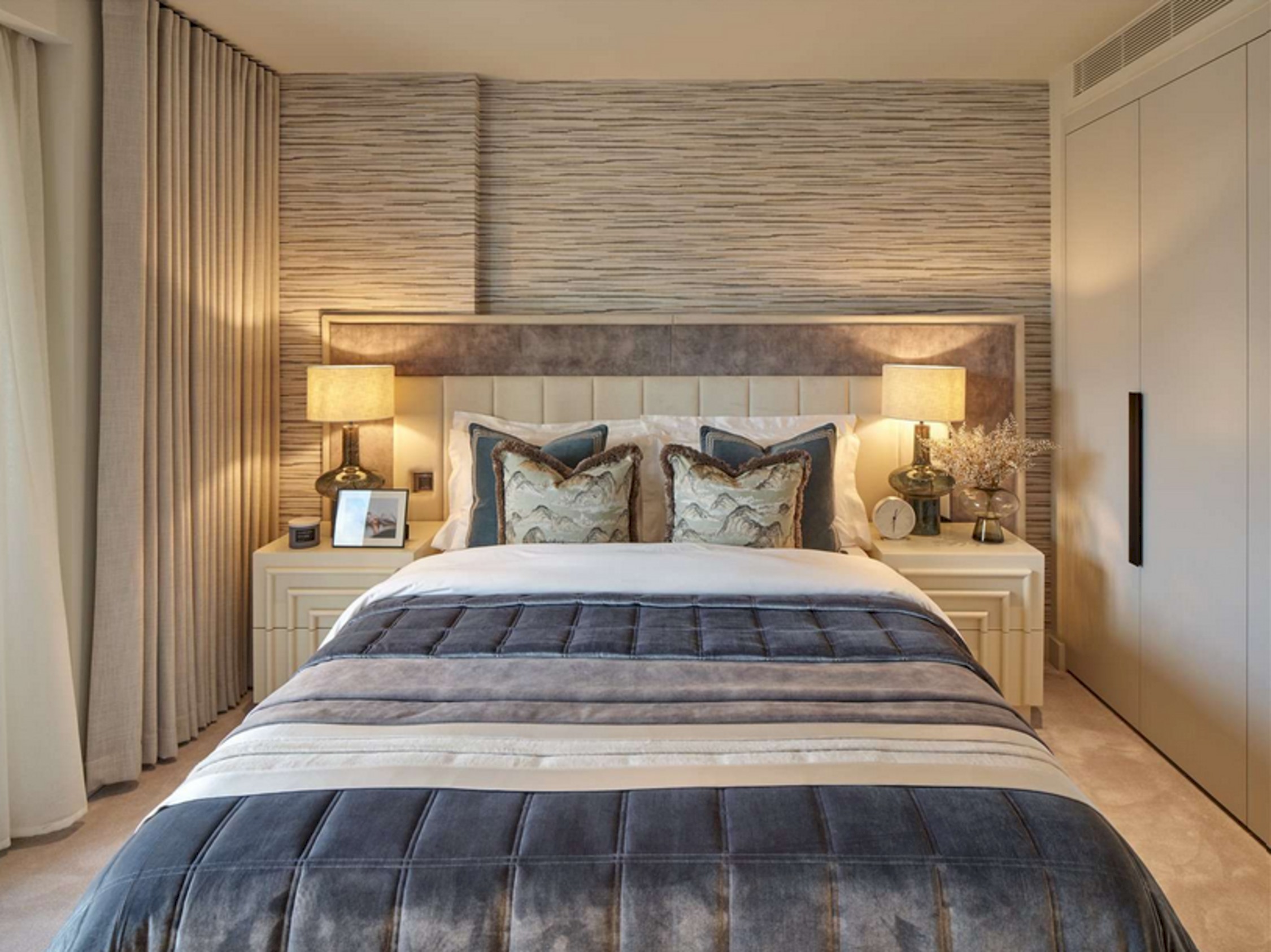 Impressive 3 Bedroom 8th floor Premium London Apartment in Chelsea Waterfront, Chelsea SW10 0QD - Property image 21 - VivreStays