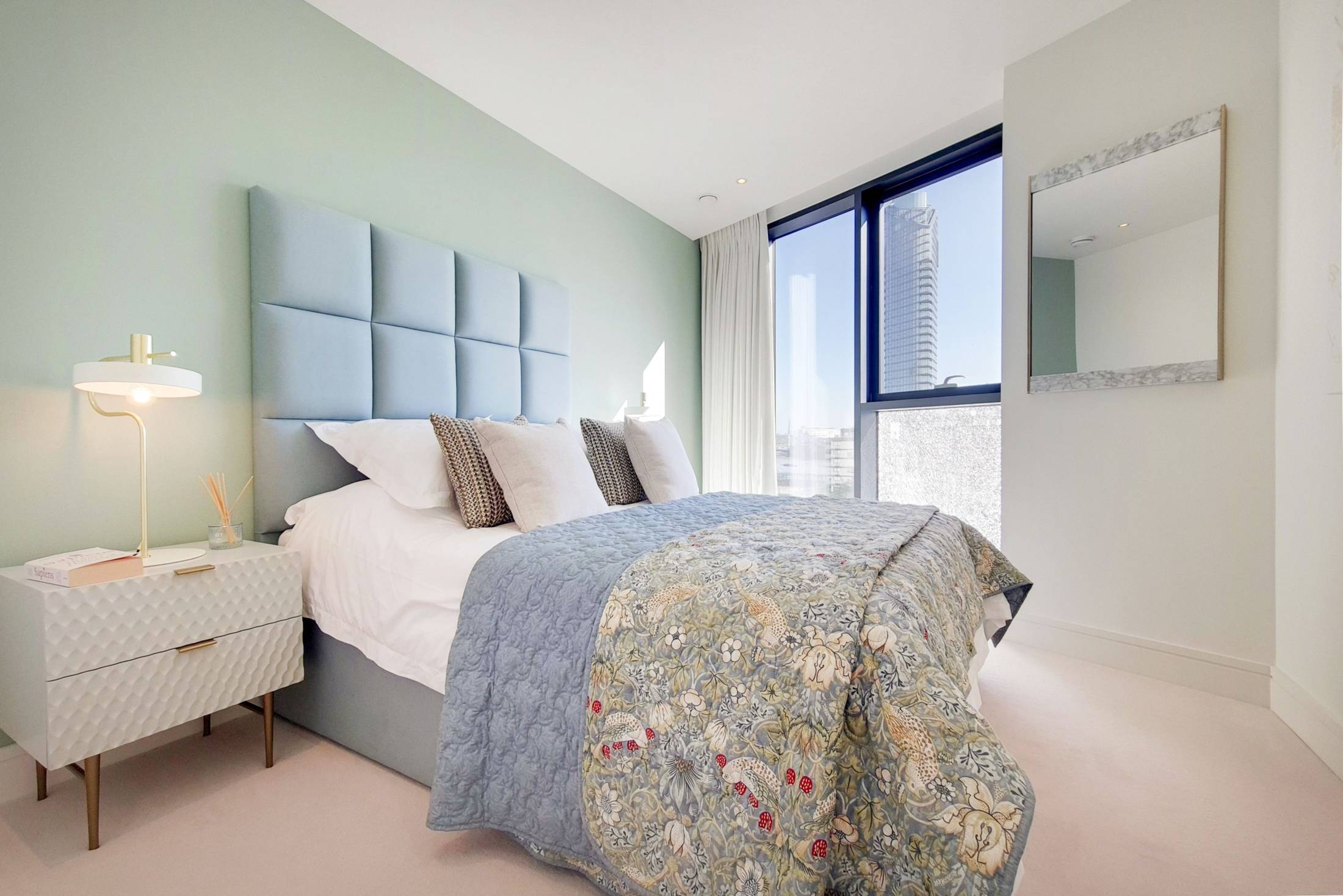 Elegant Chelsea Island Four Bedroom Apartment with Panoramic Views in Chelsea Waterfront, Chelsea SW10 0SW - Property image 12 - VivreStays