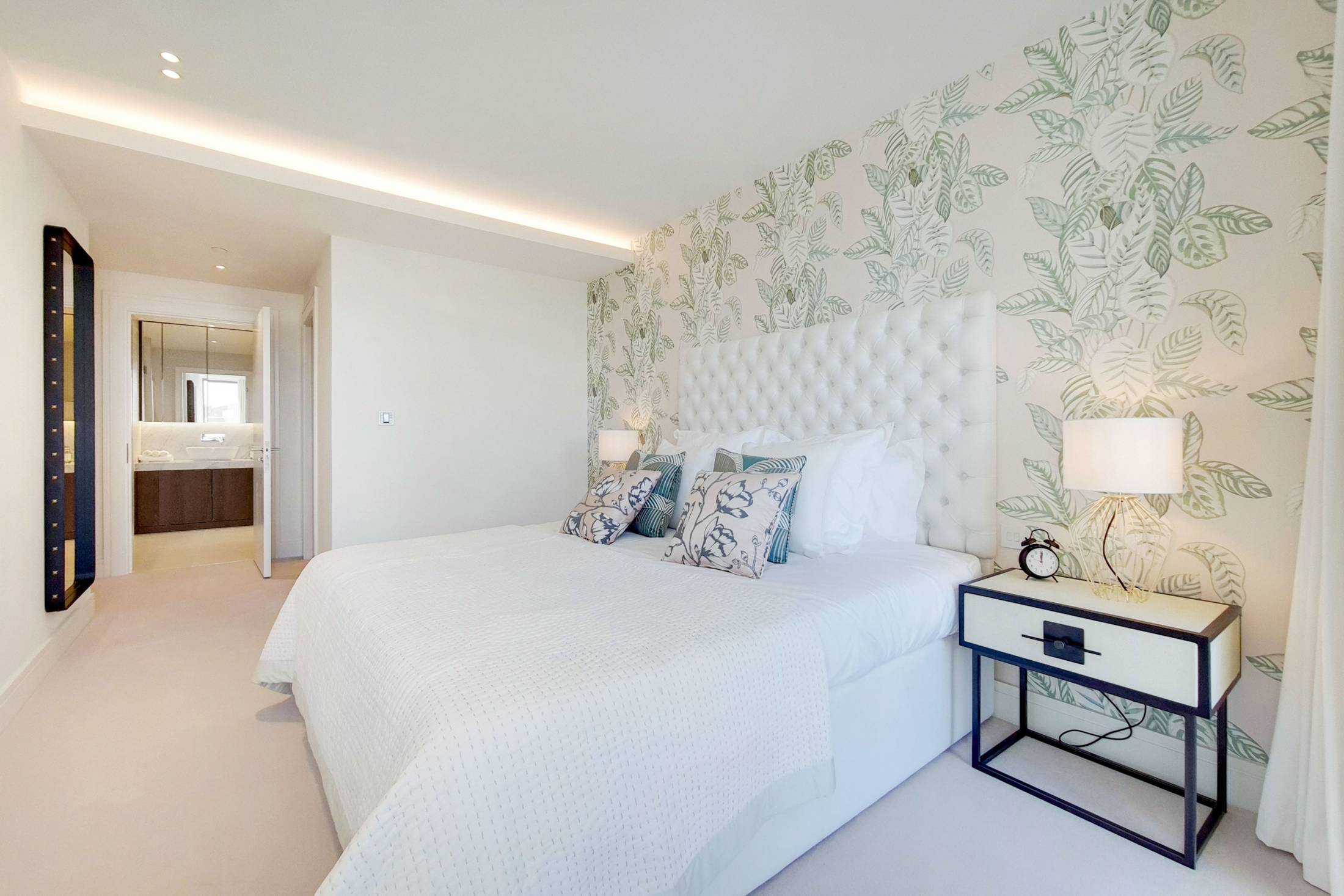 Elegant Chelsea Island Four Bedroom Apartment with Panoramic Views in Chelsea Waterfront, Chelsea SW10 0SW - Property image 14 - VivreStays