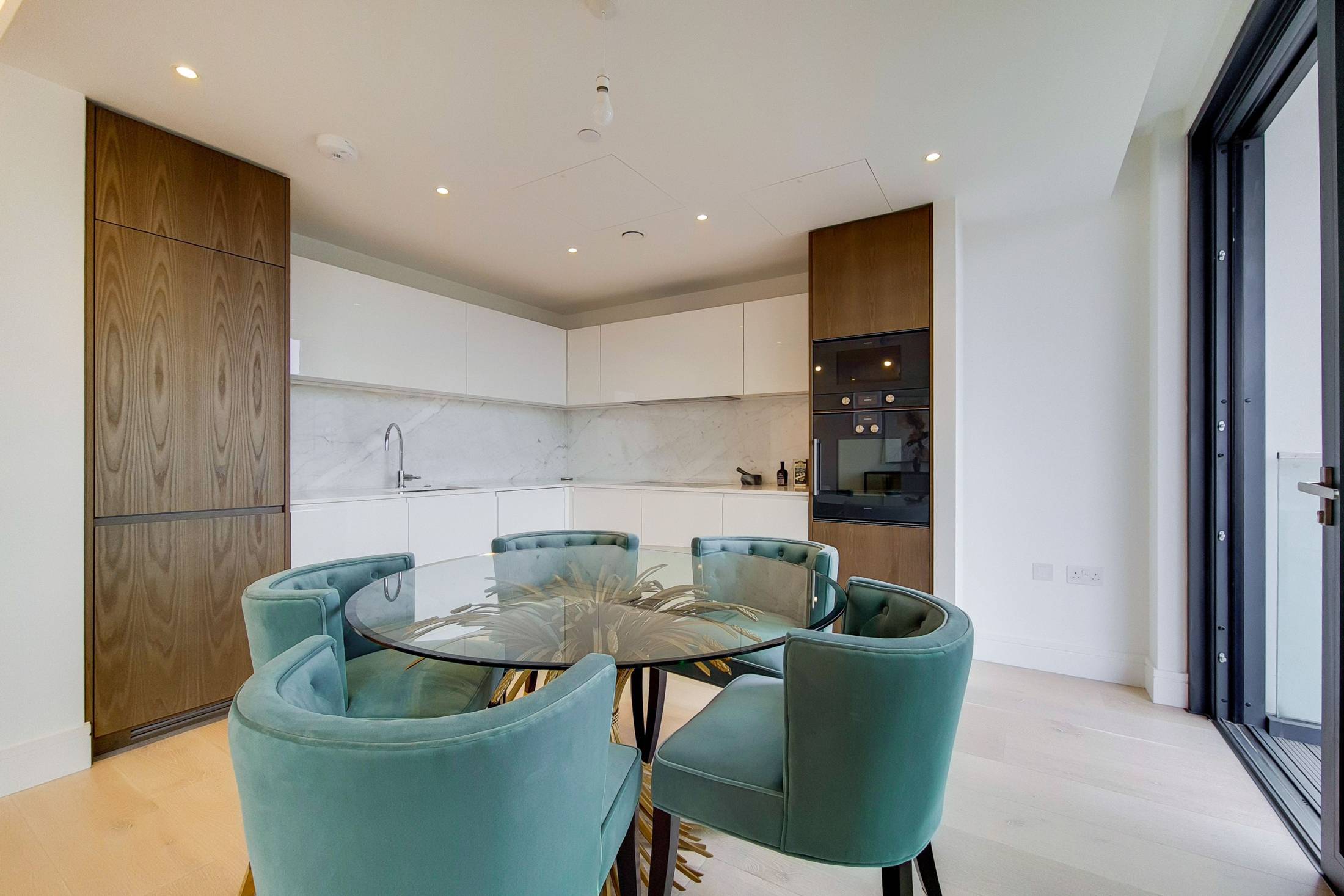 Chelsea Island 8th Floor Three Bedroom Apartment with Panoramic Views in Chelsea Waterfront, Chelsea SW10 0SW - Property image 14 - VivreStays
