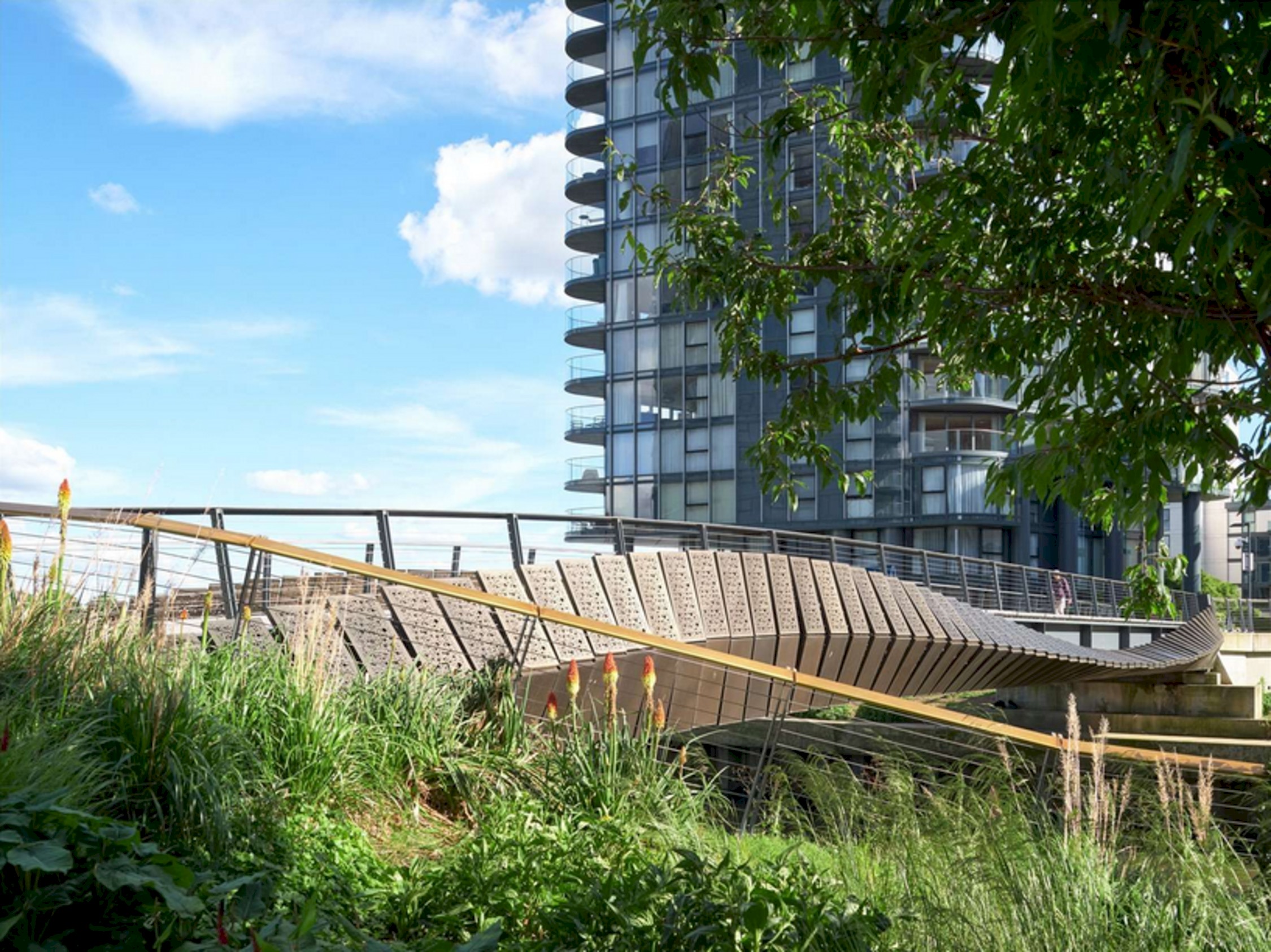 Three Bedroom Chelsea Waterfront Drive, London Sw10 in Chelsea Waterfront, Chelsea SW10 0QD - Property image 7 - VivreStays