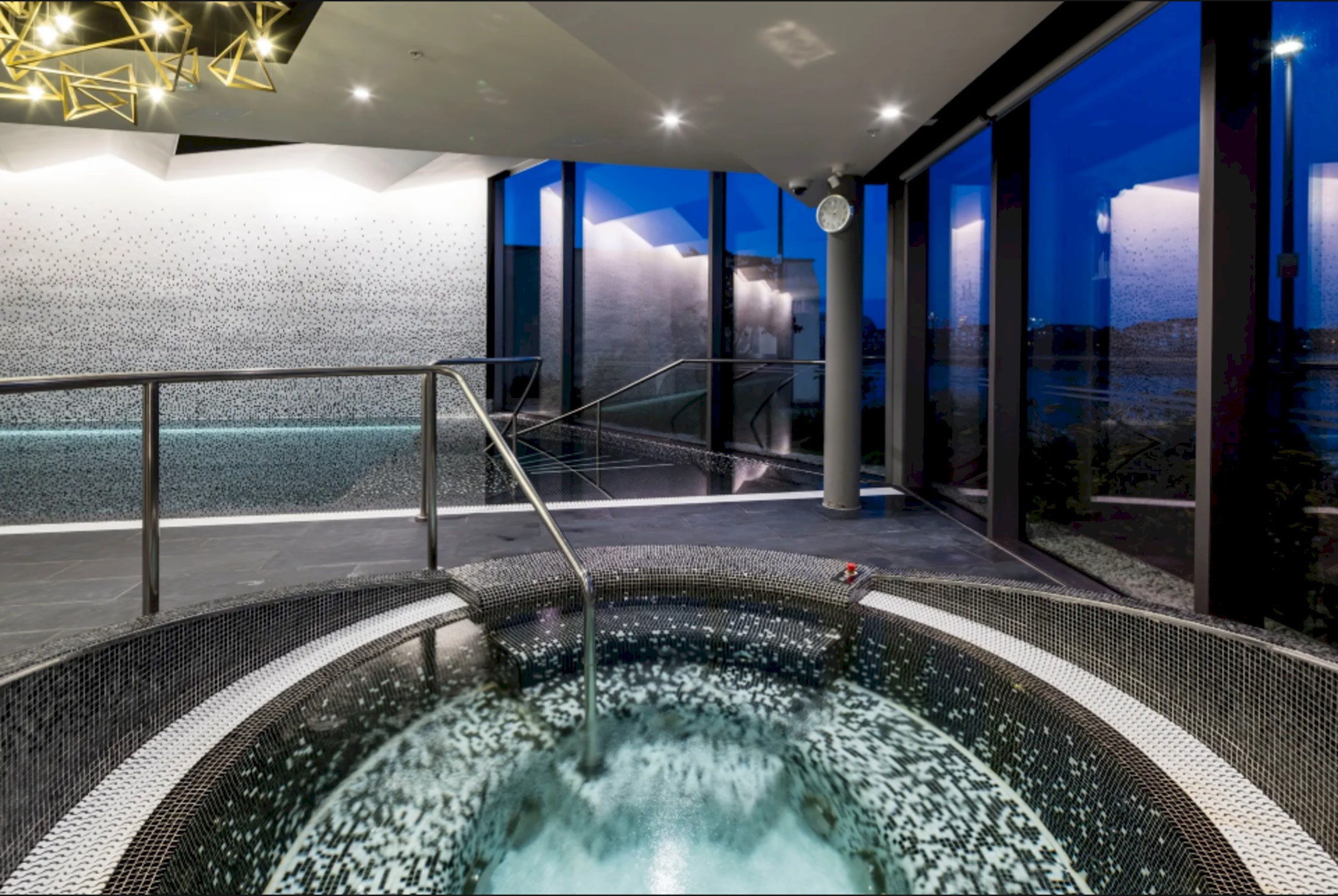 Three Bedroom Chelsea Waterfront Drive, London Sw10 in Chelsea Waterfront, Chelsea SW10 0QD - Property image 9 - VivreStays