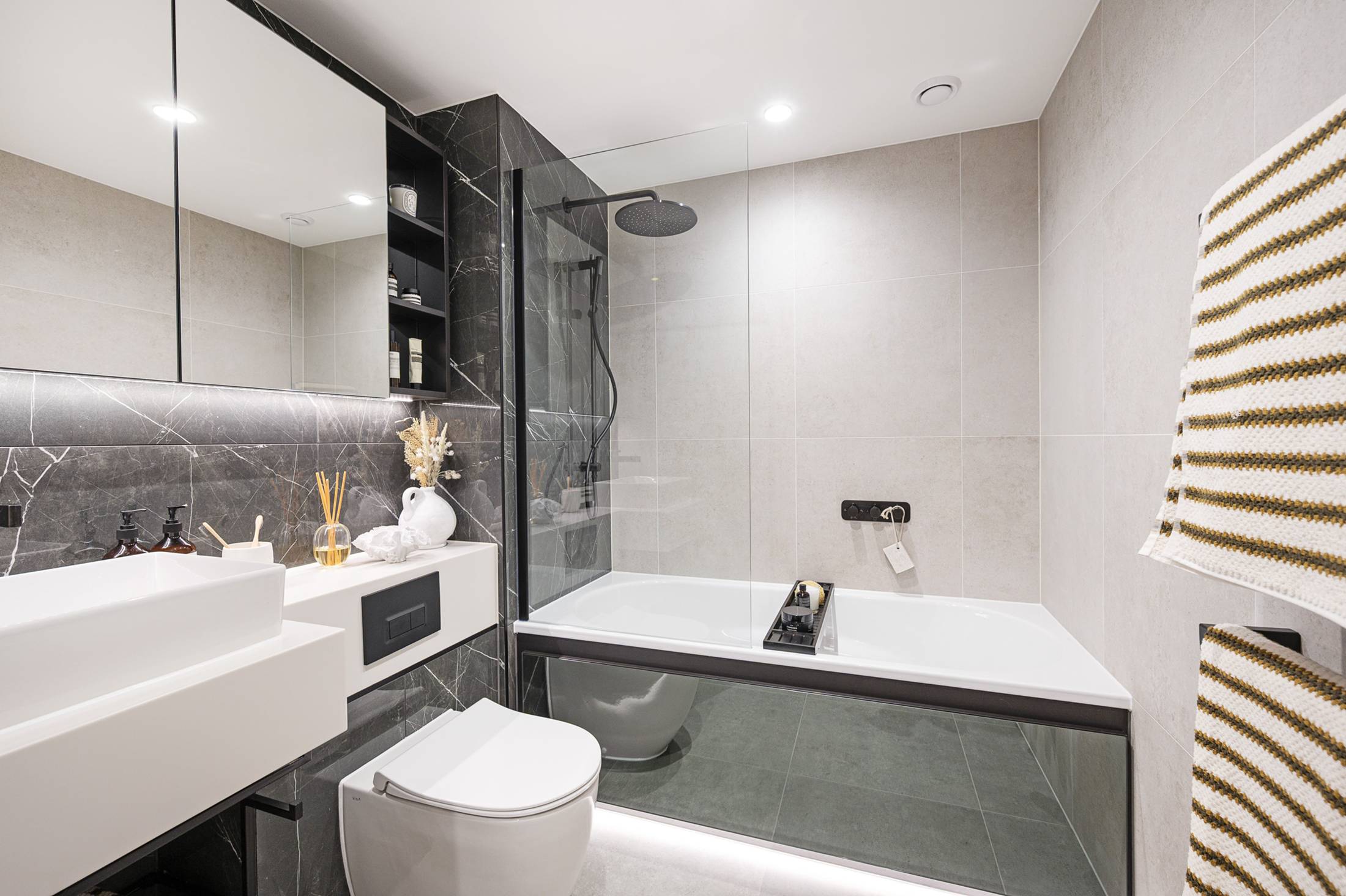 Executive Chelsea Waterfront Two Bedroom Home in Chelsea Waterfront, Chelsea SW10 0QD - Property image 31 - VivreStays