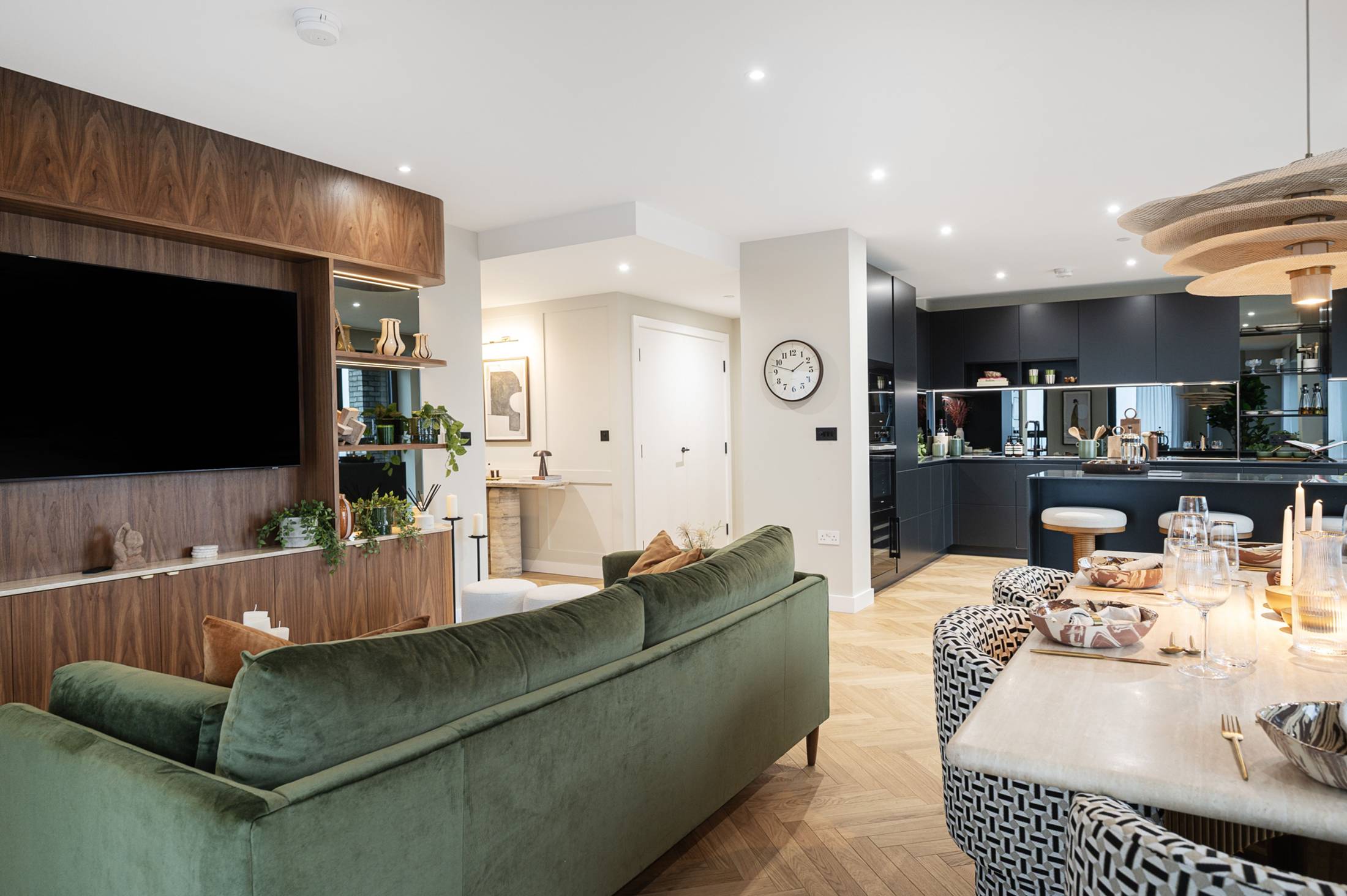 Executive Chelsea Waterfront Two Bedroom Home in Chelsea Waterfront, Chelsea SW10 0QD - Property image 42 - VivreStays