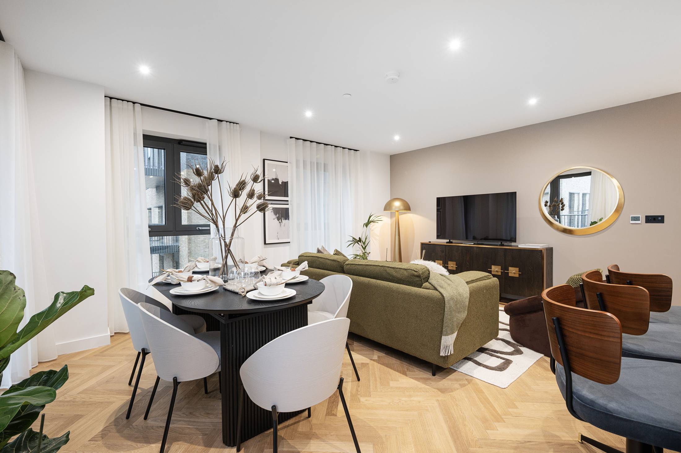 Executive Chelsea Waterfront Two Bedroom Home in Chelsea Waterfront, Chelsea SW10 0QD - Property image 54 - VivreStays