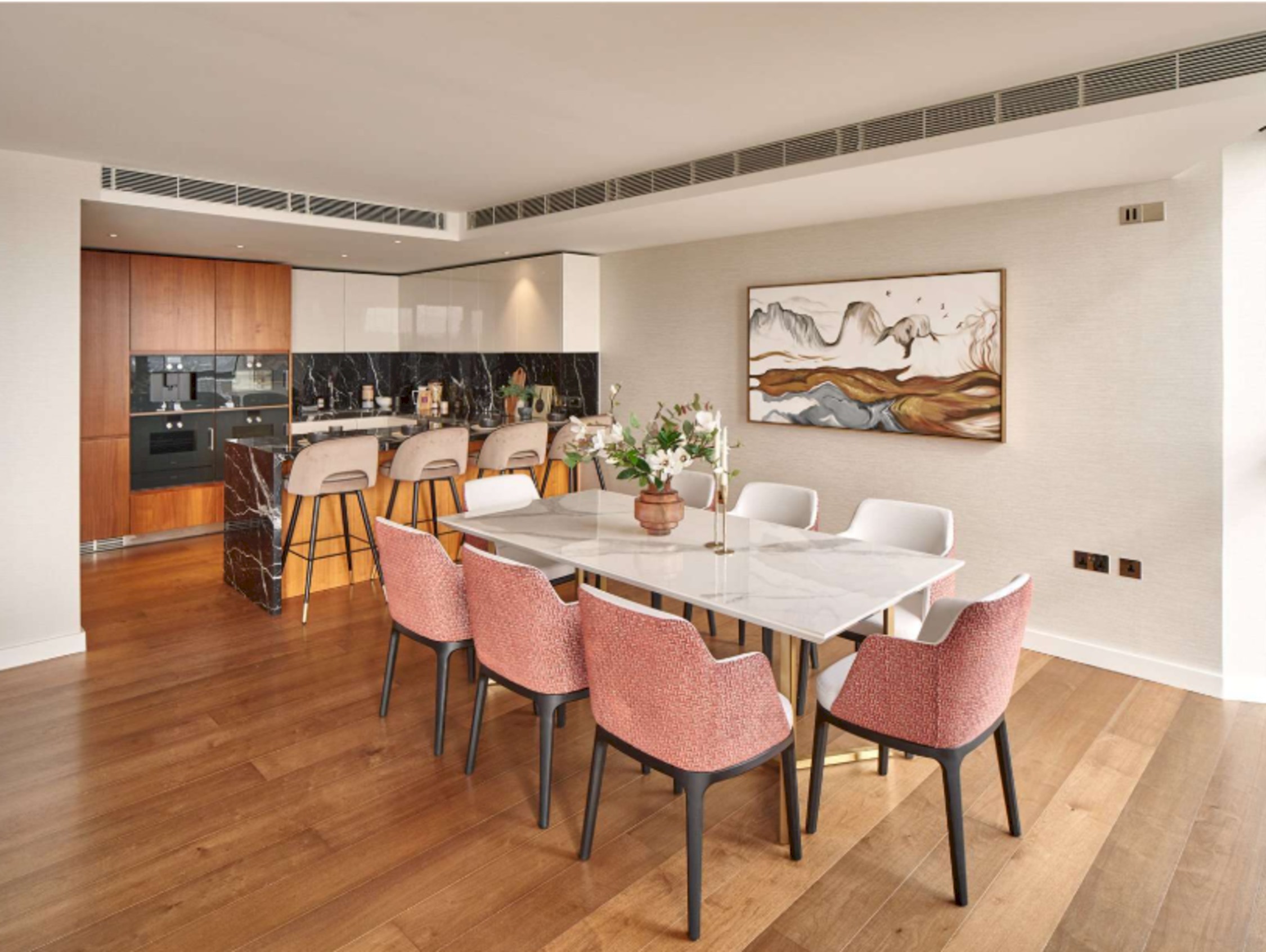 View Legacy Lane 44th Floor Three Bedroom Apartment in Chelsea Waterfront Drive, Chelsea SW10 0QD Legacy Lane 44th Floor Three Bedroom Apartment in Chelsea Waterfront Drive, Chelsea SW10 0QD - Property image 19 - VivreStays