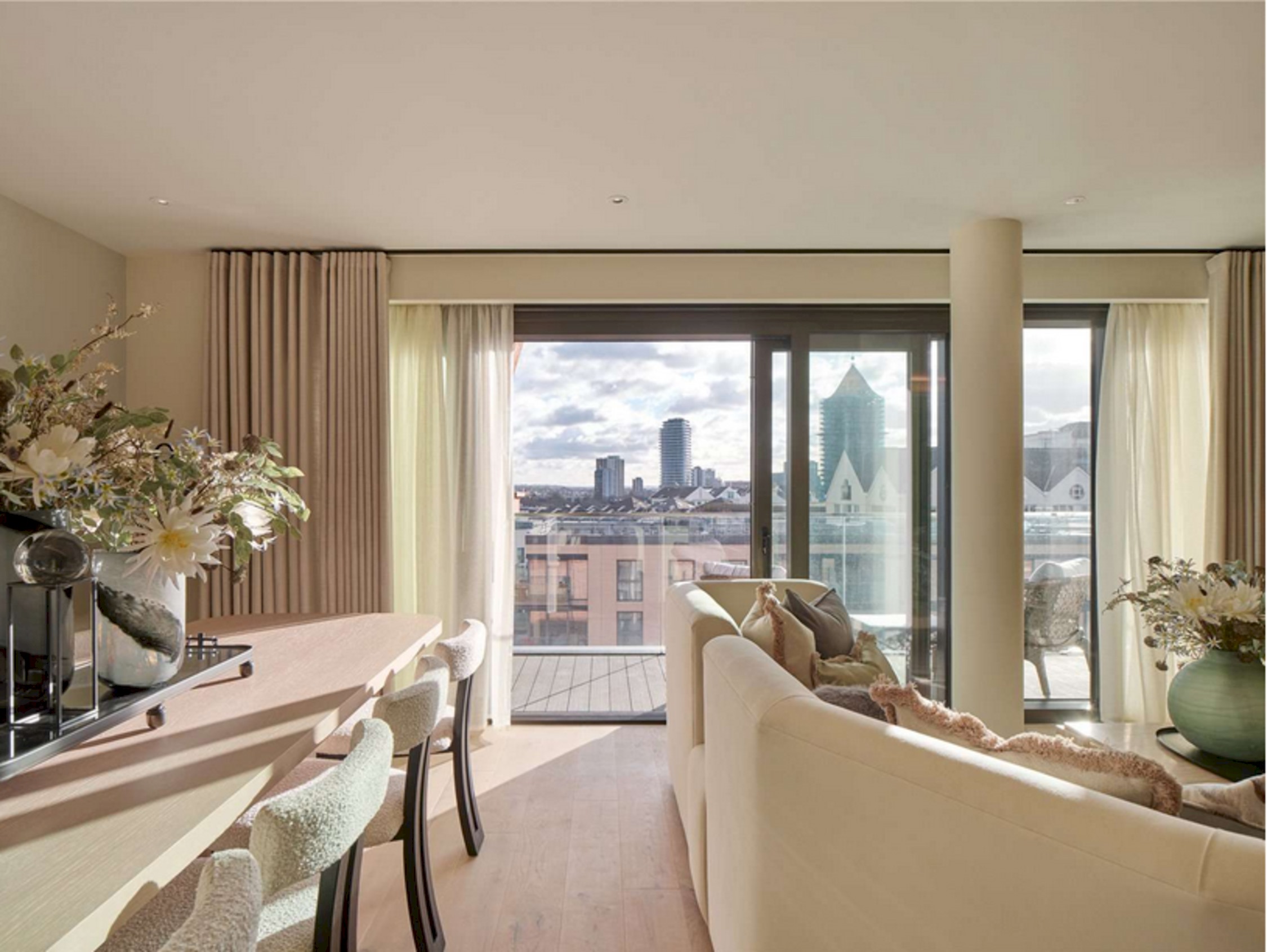View Three Bedroom Chelsea Creek Paradise Pines. in Chelsea Harbour Dr, London SW6 2GH Three Bedroom Chelsea Creek Paradise Pines. in Chelsea Harbour Dr, London SW6 2GH - Property image 14 - VivreStays