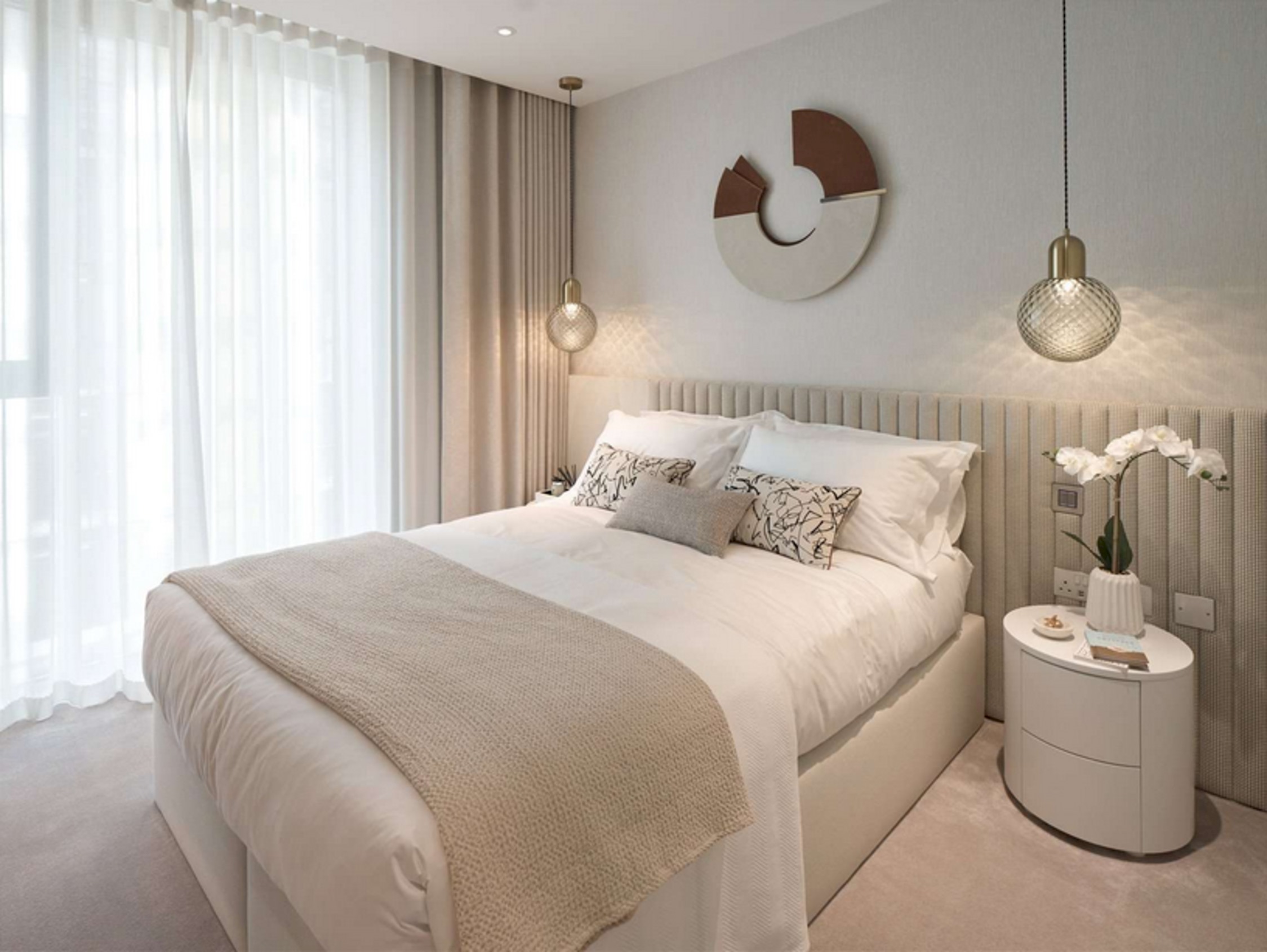 London Three Bedroom Apartment with Infinite Impressions. in Chelsea Waterfront, Chelsea SW10 0QD - Property image 17 - VivreStays
