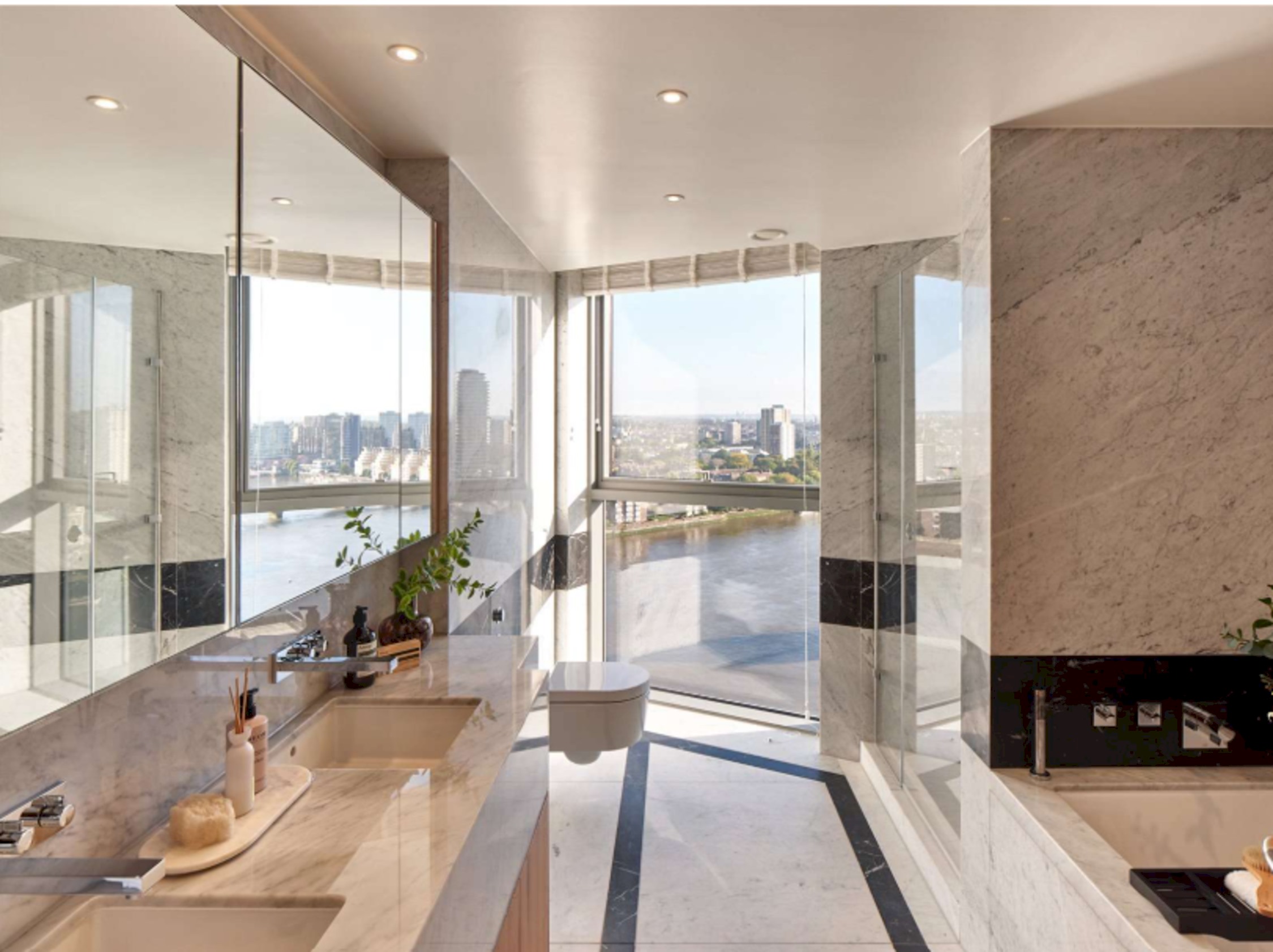 51st Floor Elegant Sunset Shores Suites in Chelsea Waterfront, Chelsea SW10 0SW - Property image 10 - VivreStays