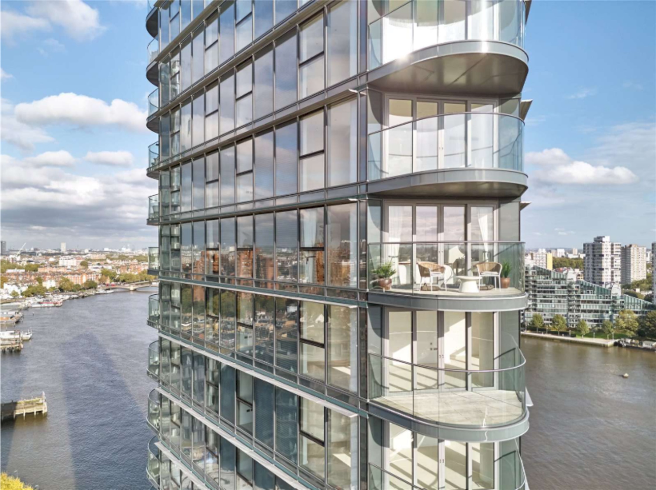 Chelsea's Harbor Haven for six persons serviced apartment - UK - VivreStays