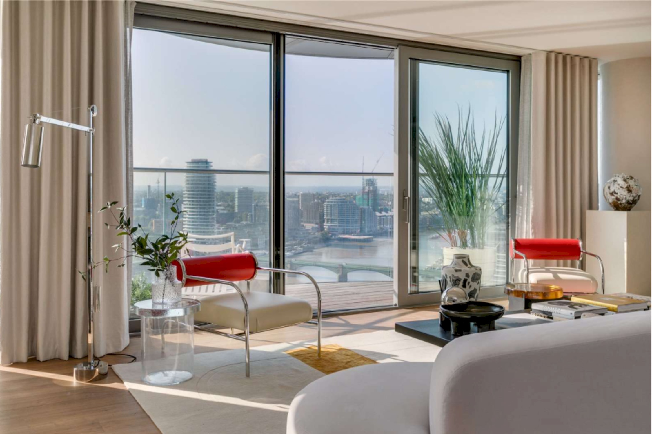 View Chelsea's Harbor Haven for six persons in Chelsea Waterfront, Chelsea SW10 0QD Chelsea's Harbor Haven for six persons in Chelsea Waterfront, Chelsea SW10 0QD - Property image 9 - VivreStays