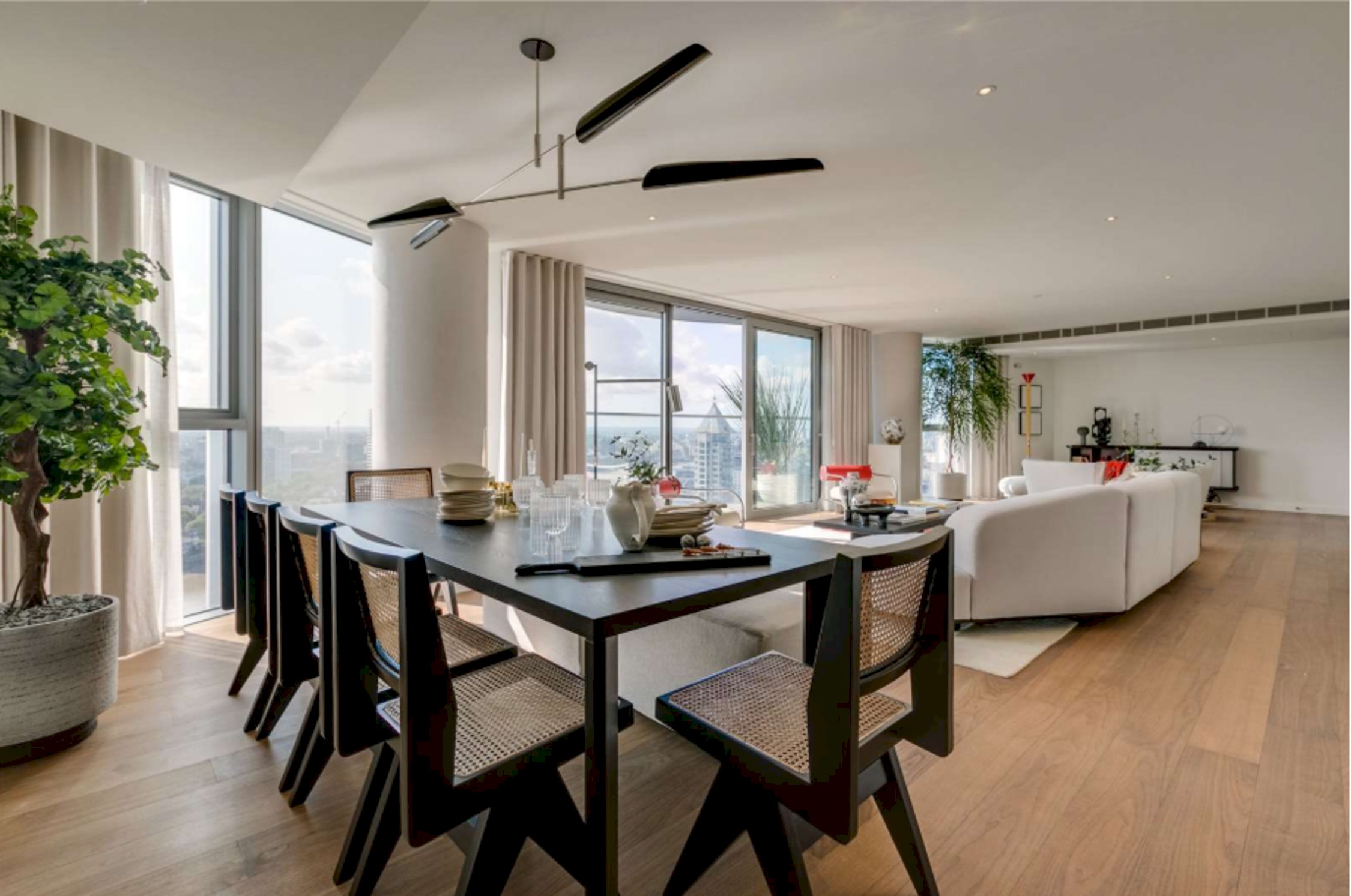 View Chelsea's Harbor Haven for six persons in Chelsea Waterfront, Chelsea SW10 0QD Chelsea's Harbor Haven for six persons in Chelsea Waterfront, Chelsea SW10 0QD - Property image 15 - VivreStays
