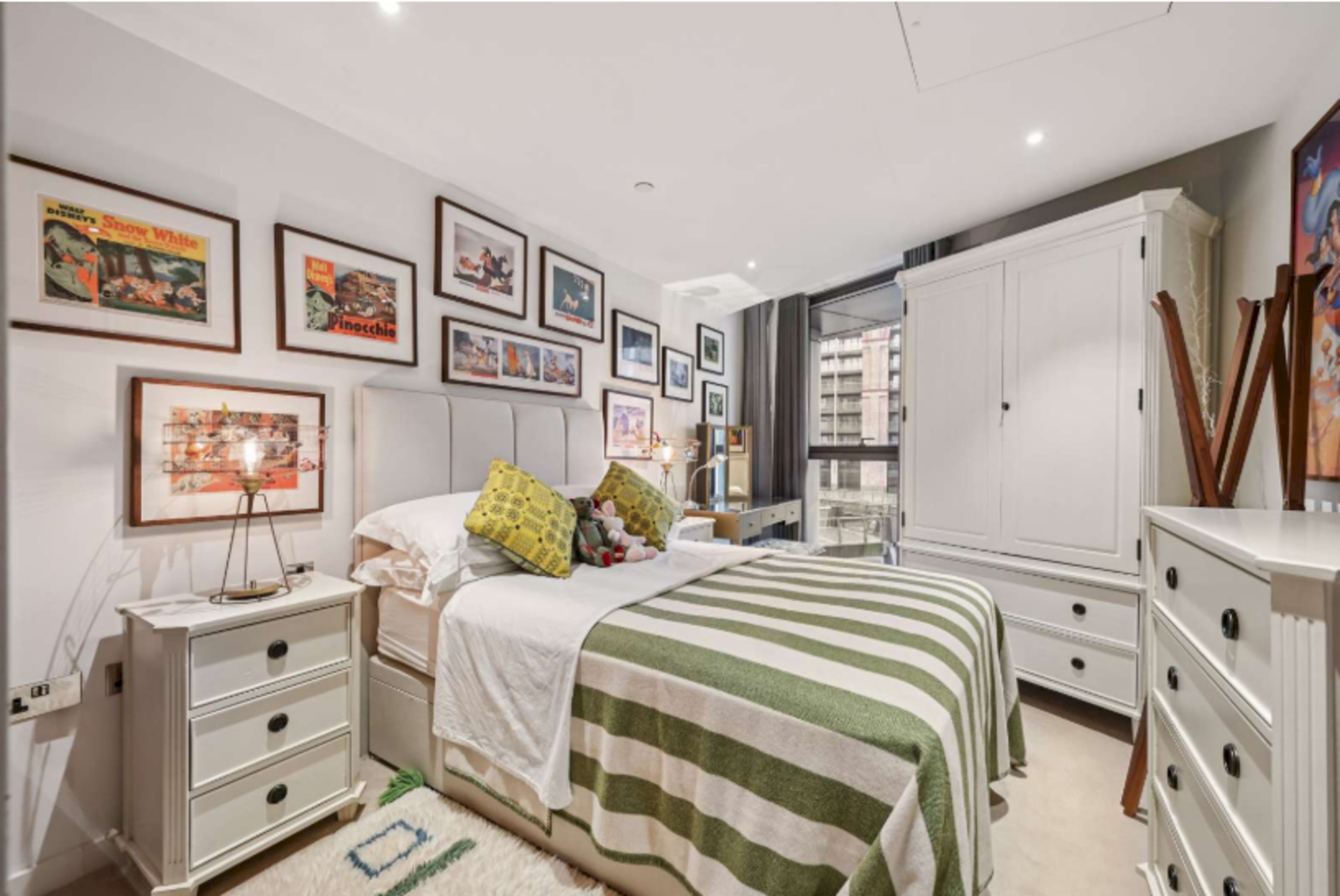 View Chelsea's Harbor Haven for six persons in Chelsea Waterfront, Chelsea SW10 0QD Chelsea's Harbor Haven for six persons in Chelsea Waterfront, Chelsea SW10 0QD - Property image 20 - VivreStays