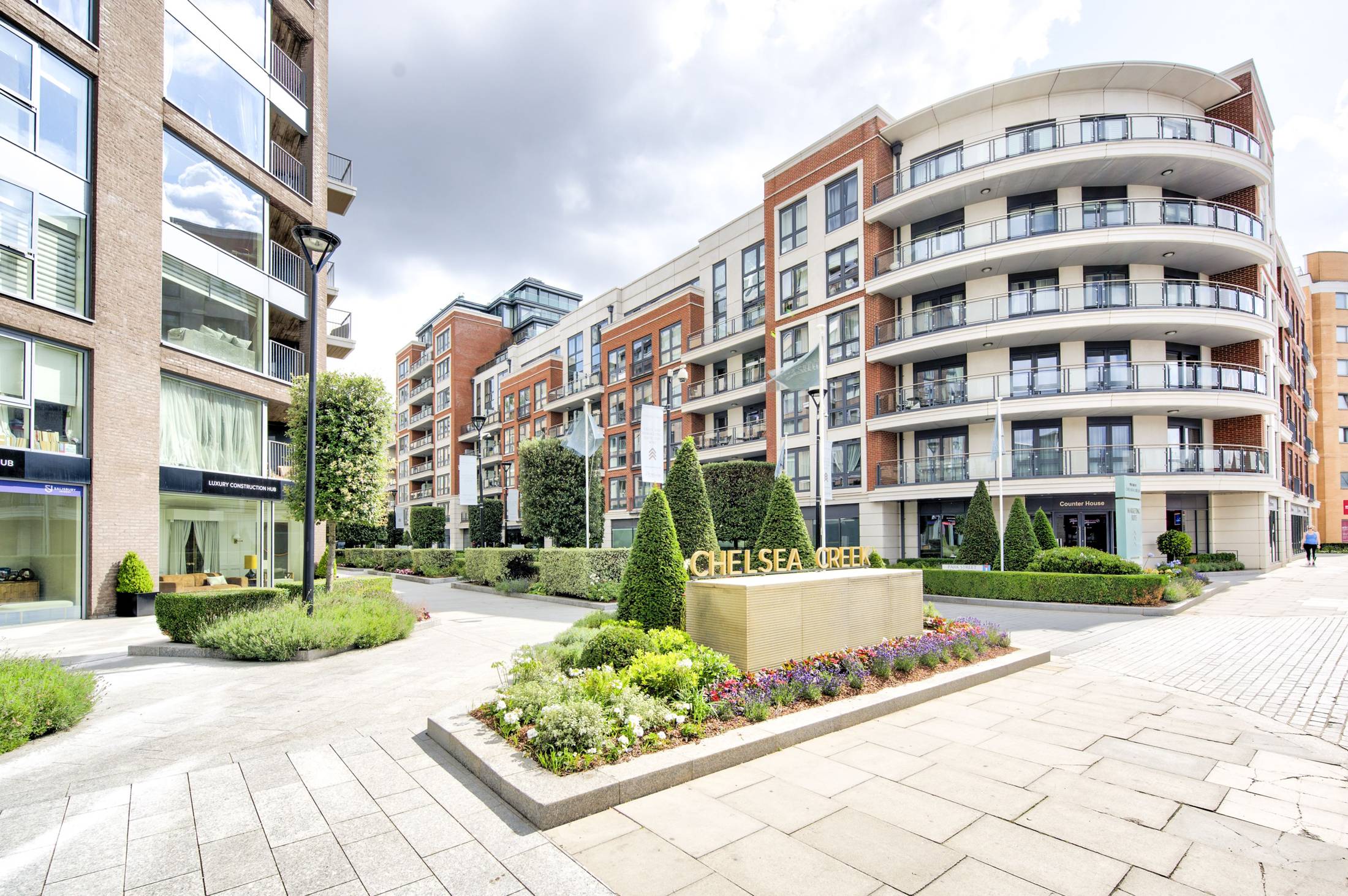 London City Lights Two Bedroom Apartment serviced apartment - London - VivreStays