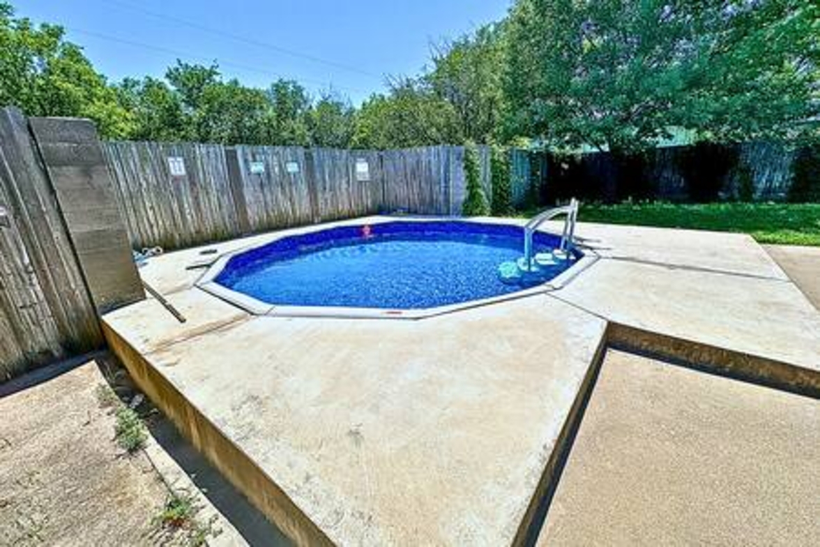 FW Studio | Pool + Desk | Near TX Speedway photo 4