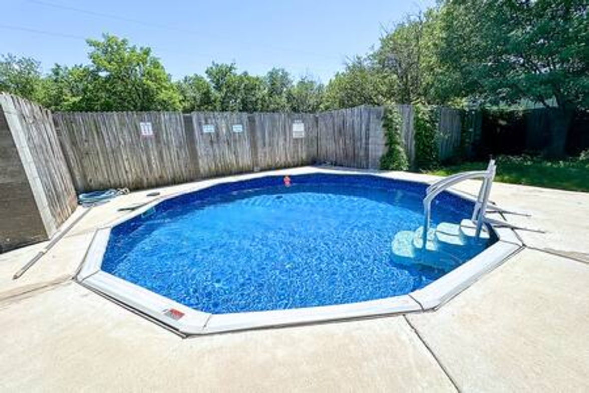 FW Studio | Pool + Desk | Near TX Speedway photo 5