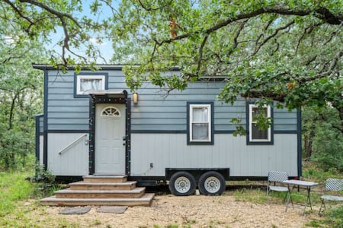 3 Tiny Town + Monthly + Utilities + Comfy Stay photo 1