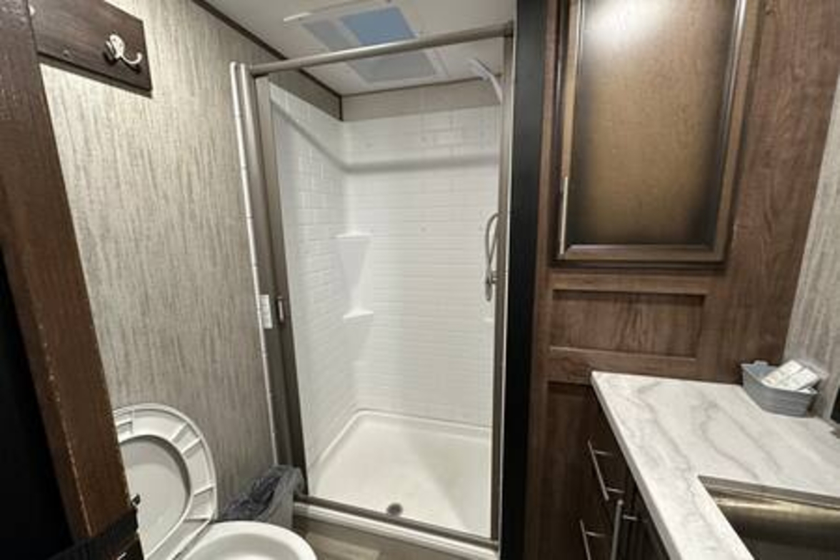 8 RV Rental + Monthly + Utilities + Comfy Stay photo 2